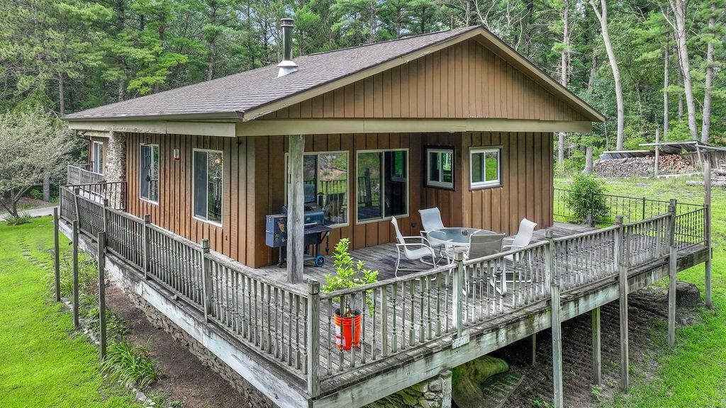 N2175 GREENWOOD ROAD, New London, Wisconsin 54961, 4 Bedrooms Bedrooms, ,3 BathroomsBathrooms,Residential,For Sale,N2175 GREENWOOD ROAD,22604255