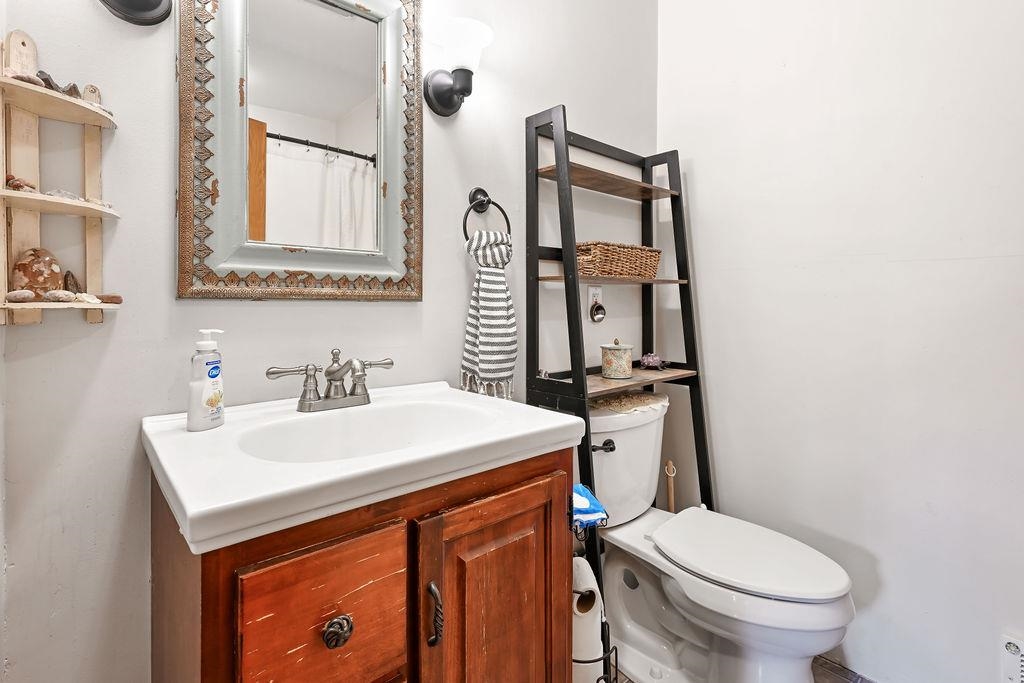 N2175 GREENWOOD ROAD, New London, Wisconsin 54961, 4 Bedrooms Bedrooms, ,3 BathroomsBathrooms,Residential,For Sale,N2175 GREENWOOD ROAD,22604255