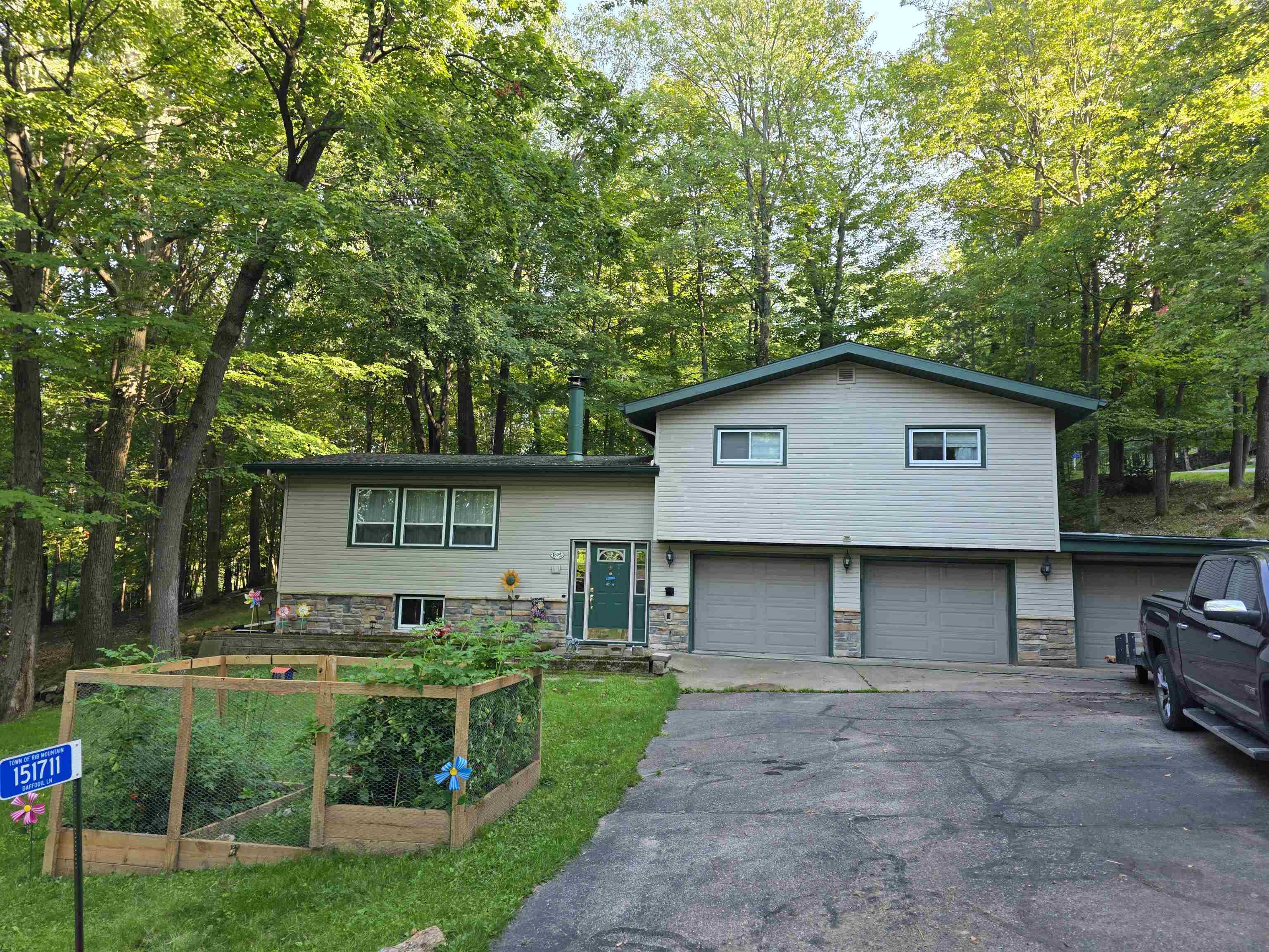 151711 DAFFODIL LANE, Wausau, Wisconsin 54401, 3 Bedrooms Bedrooms, ,2 BathroomsBathrooms,Residential,For Sale,151711 DAFFODIL LANE,22604260