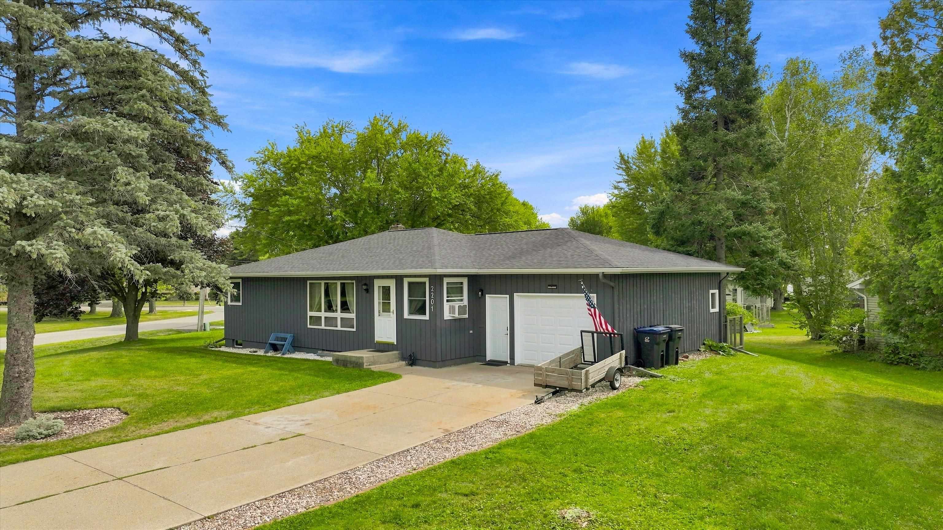 2201 S WALLONNIE DRIVE, Marshfield, Wisconsin 54449, 2 Bedrooms Bedrooms, ,2 BathroomsBathrooms,Residential,For Sale,2201 S WALLONNIE DRIVE,22604262