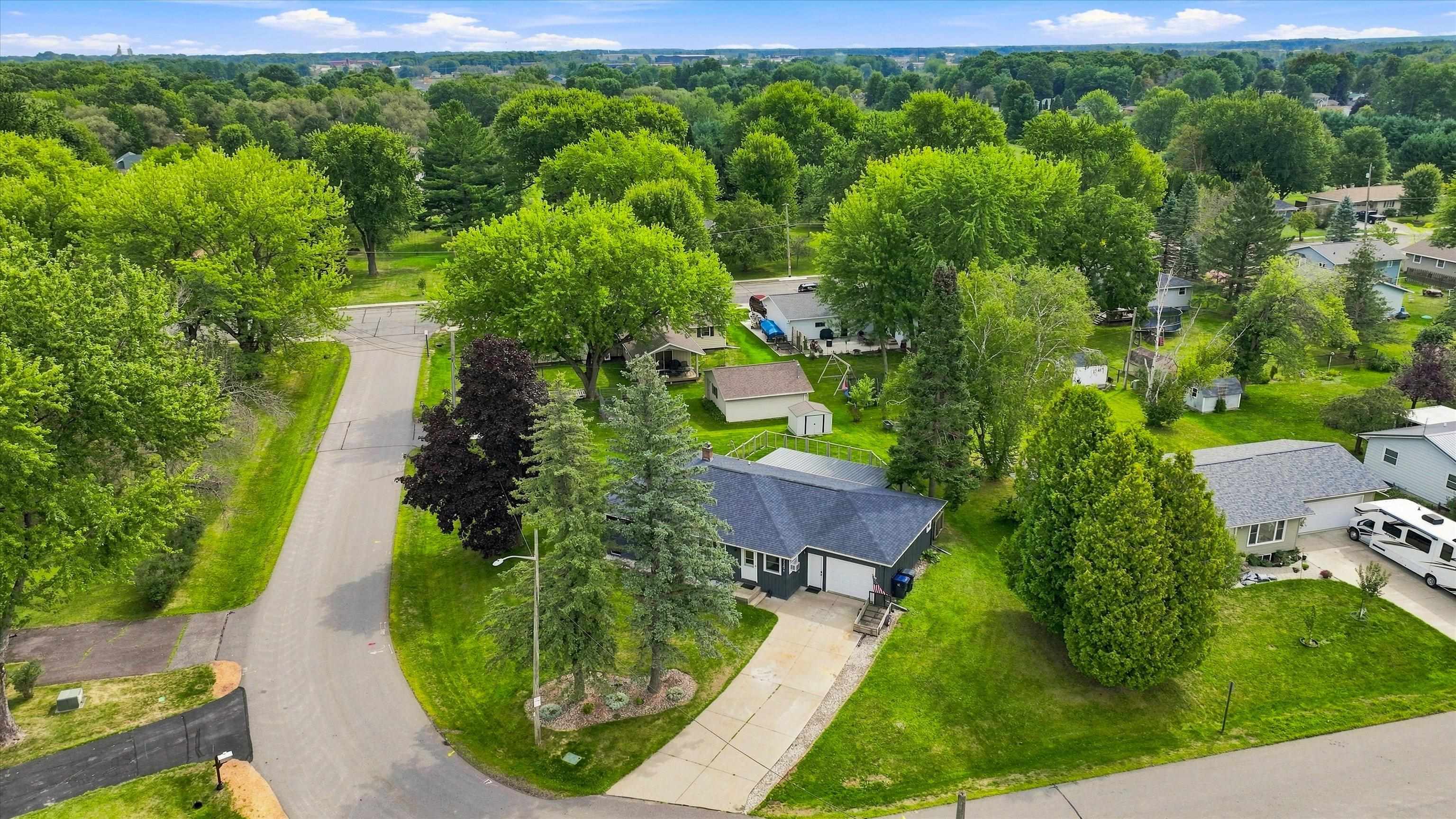 2201 S WALLONNIE DRIVE, Marshfield, Wisconsin 54449, 2 Bedrooms Bedrooms, ,2 BathroomsBathrooms,Residential,For Sale,2201 S WALLONNIE DRIVE,22604262
