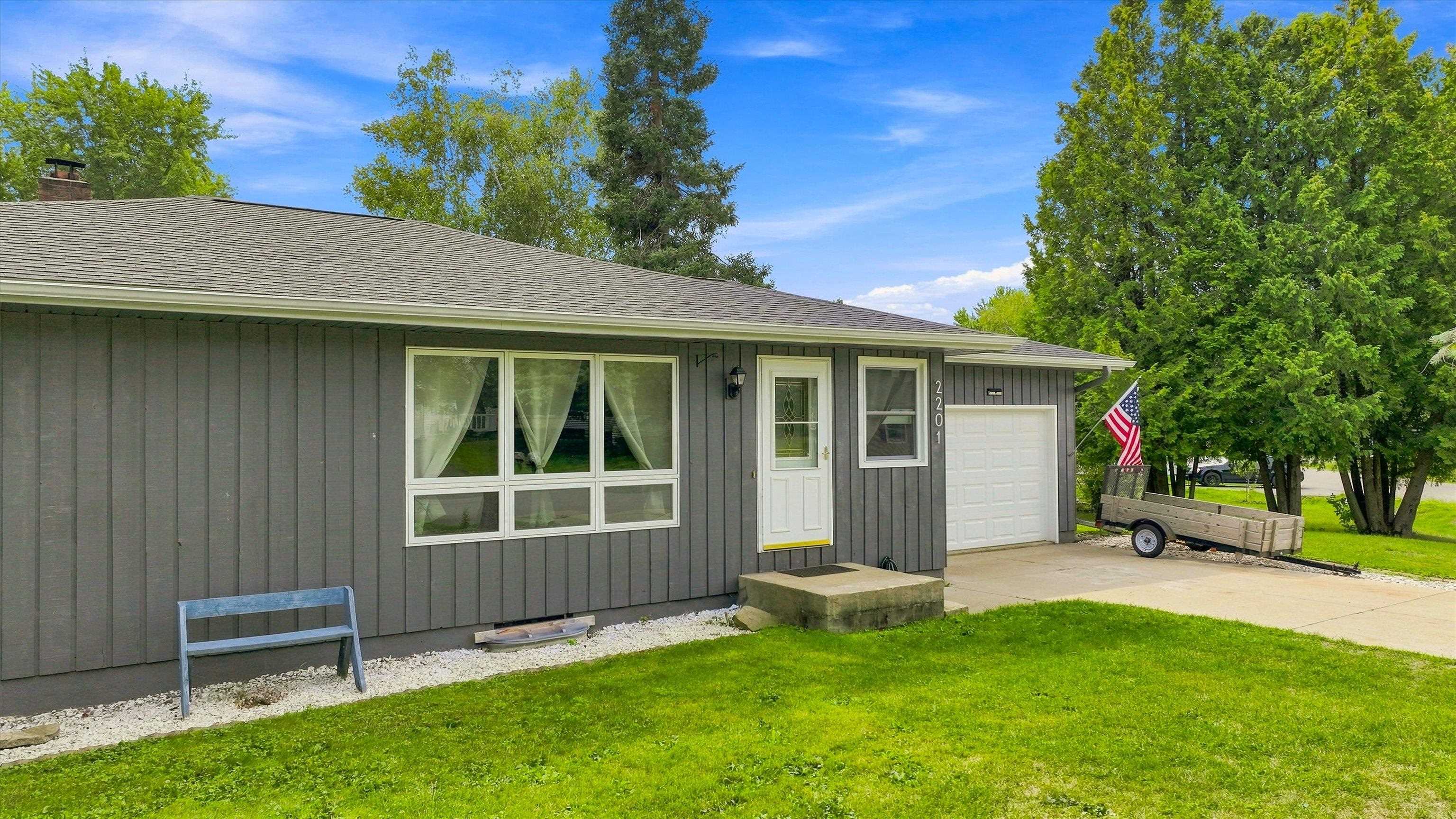2201 S WALLONNIE DRIVE, Marshfield, Wisconsin 54449, 2 Bedrooms Bedrooms, ,2 BathroomsBathrooms,Residential,For Sale,2201 S WALLONNIE DRIVE,22604262