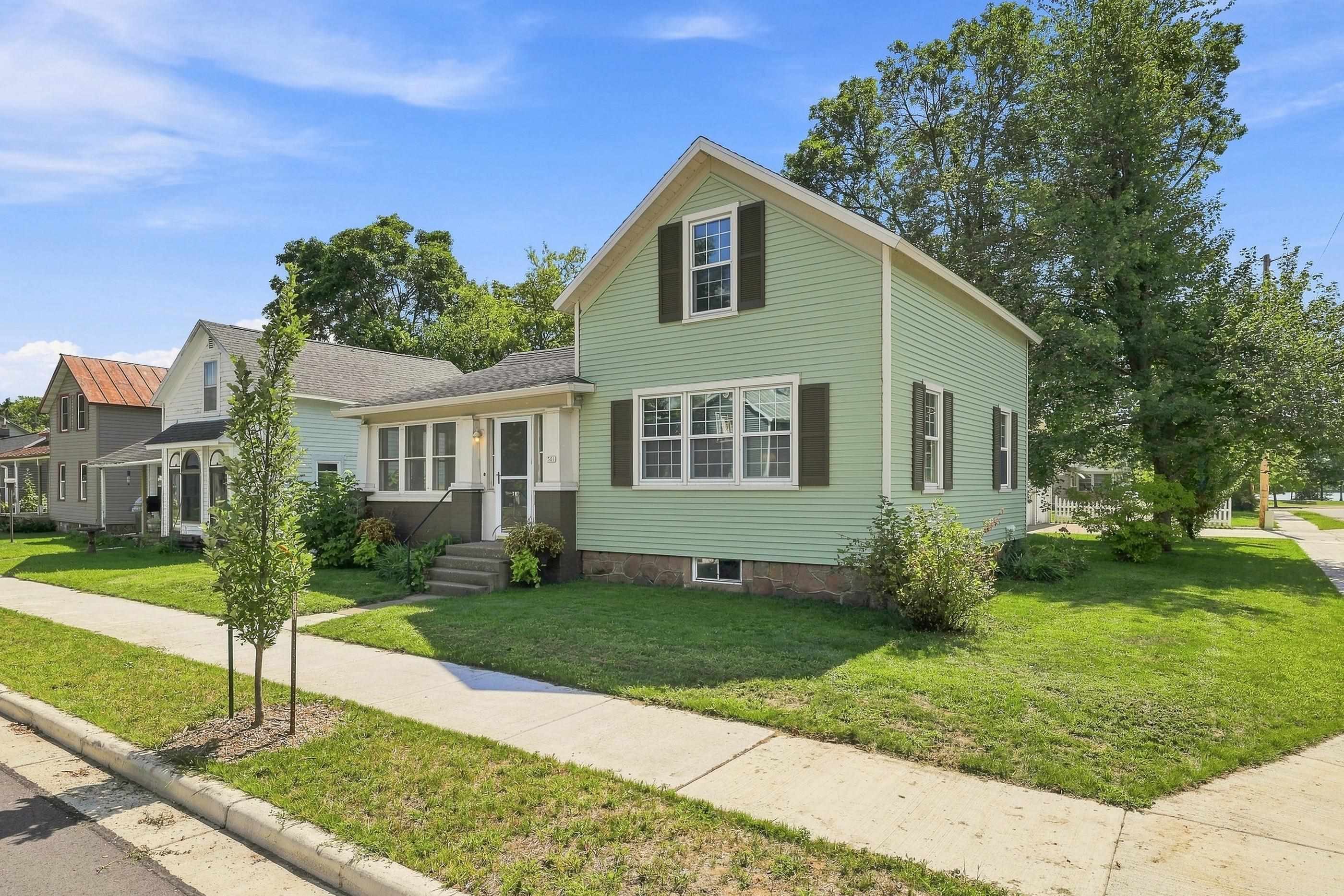 501 WASHINGTON AVENUE, Stevens Point, Wisconsin 54481, 3 Bedrooms Bedrooms, ,2 BathroomsBathrooms,Residential,For Sale,501 WASHINGTON AVENUE,22604263
