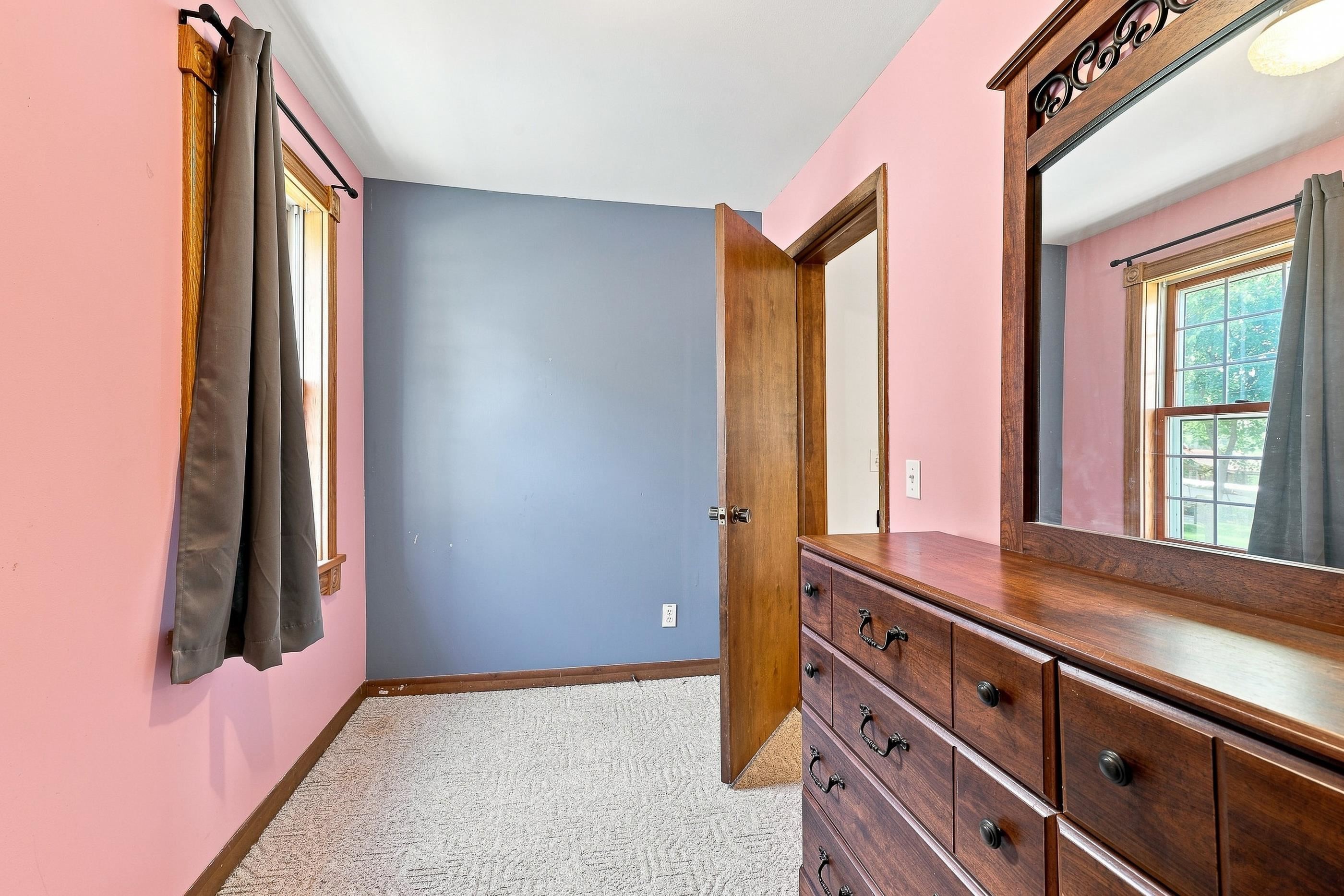501 WASHINGTON AVENUE, Stevens Point, Wisconsin 54481, 3 Bedrooms Bedrooms, ,2 BathroomsBathrooms,Residential,For Sale,501 WASHINGTON AVENUE,22604263