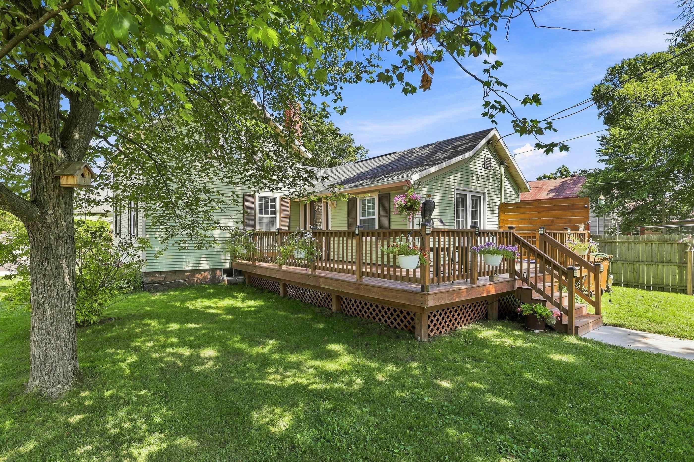 501 WASHINGTON AVENUE, Stevens Point, Wisconsin 54481, 3 Bedrooms Bedrooms, ,2 BathroomsBathrooms,Residential,For Sale,501 WASHINGTON AVENUE,22604263