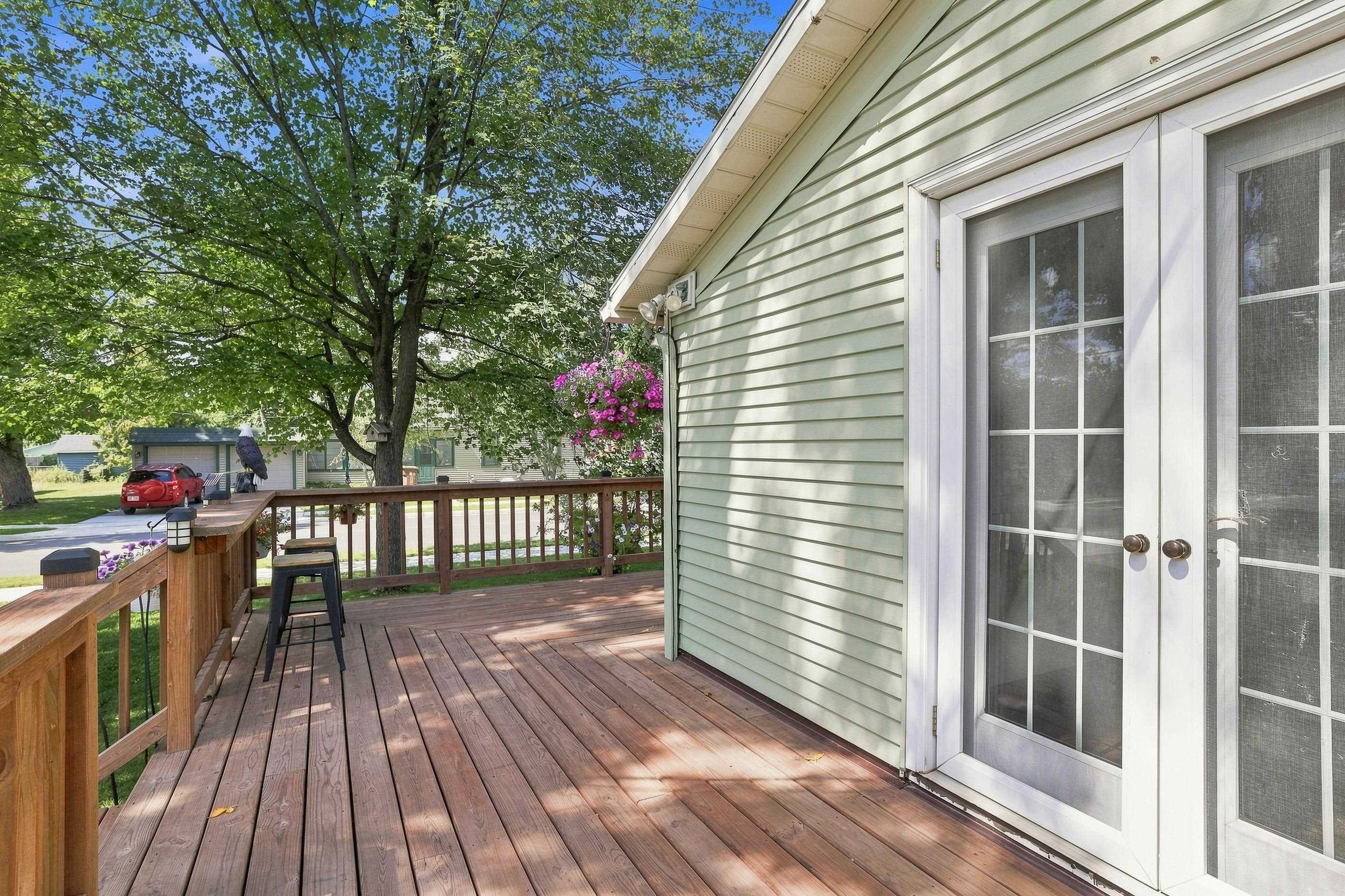 501 WASHINGTON AVENUE, Stevens Point, Wisconsin 54481, 3 Bedrooms Bedrooms, ,2 BathroomsBathrooms,Residential,For Sale,501 WASHINGTON AVENUE,22604263