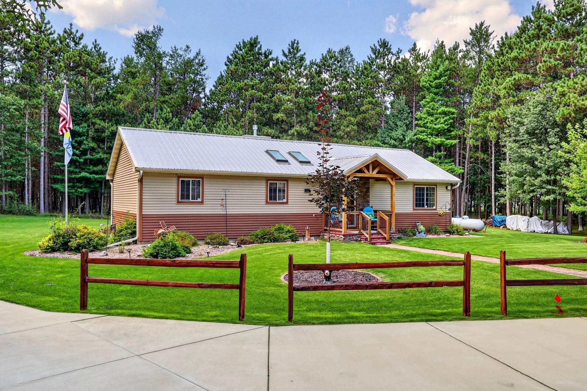 237 9TH AVENUE, Nekoosa, Wisconsin 54457, 3 Bedrooms Bedrooms, ,2 BathroomsBathrooms,Residential,For Sale,237 9TH AVENUE,22604271