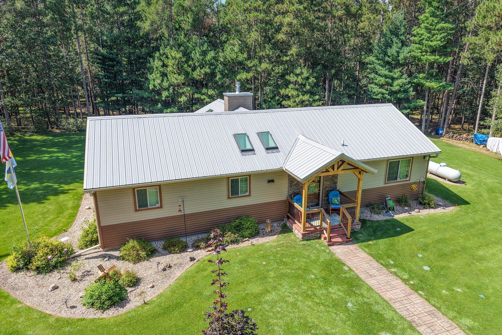237 9TH AVENUE, Nekoosa, Wisconsin 54457, 3 Bedrooms Bedrooms, ,2 BathroomsBathrooms,Residential,For Sale,237 9TH AVENUE,22604271