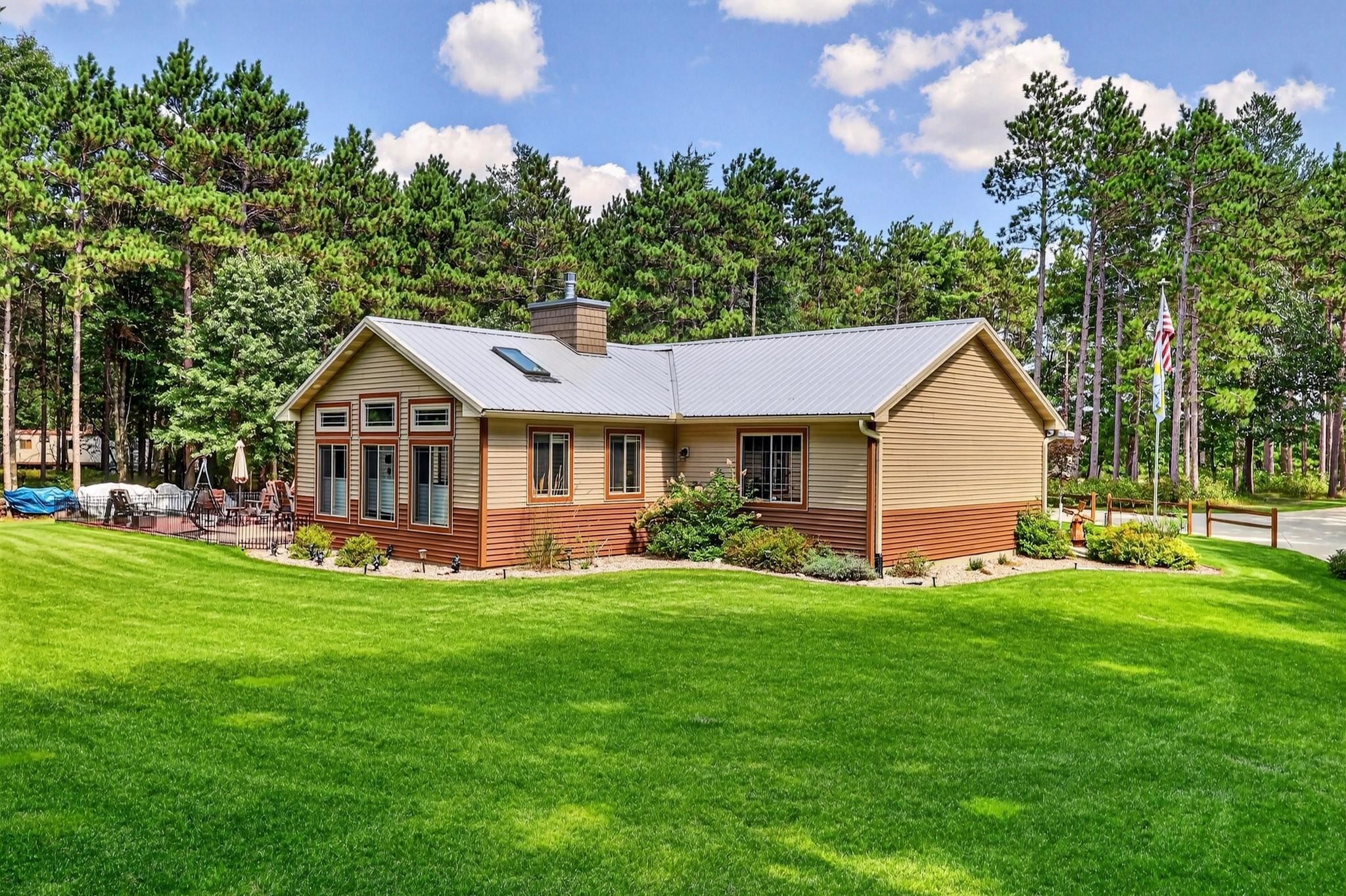 237 9TH AVENUE, Nekoosa, Wisconsin 54457, 3 Bedrooms Bedrooms, ,2 BathroomsBathrooms,Residential,For Sale,237 9TH AVENUE,22604271