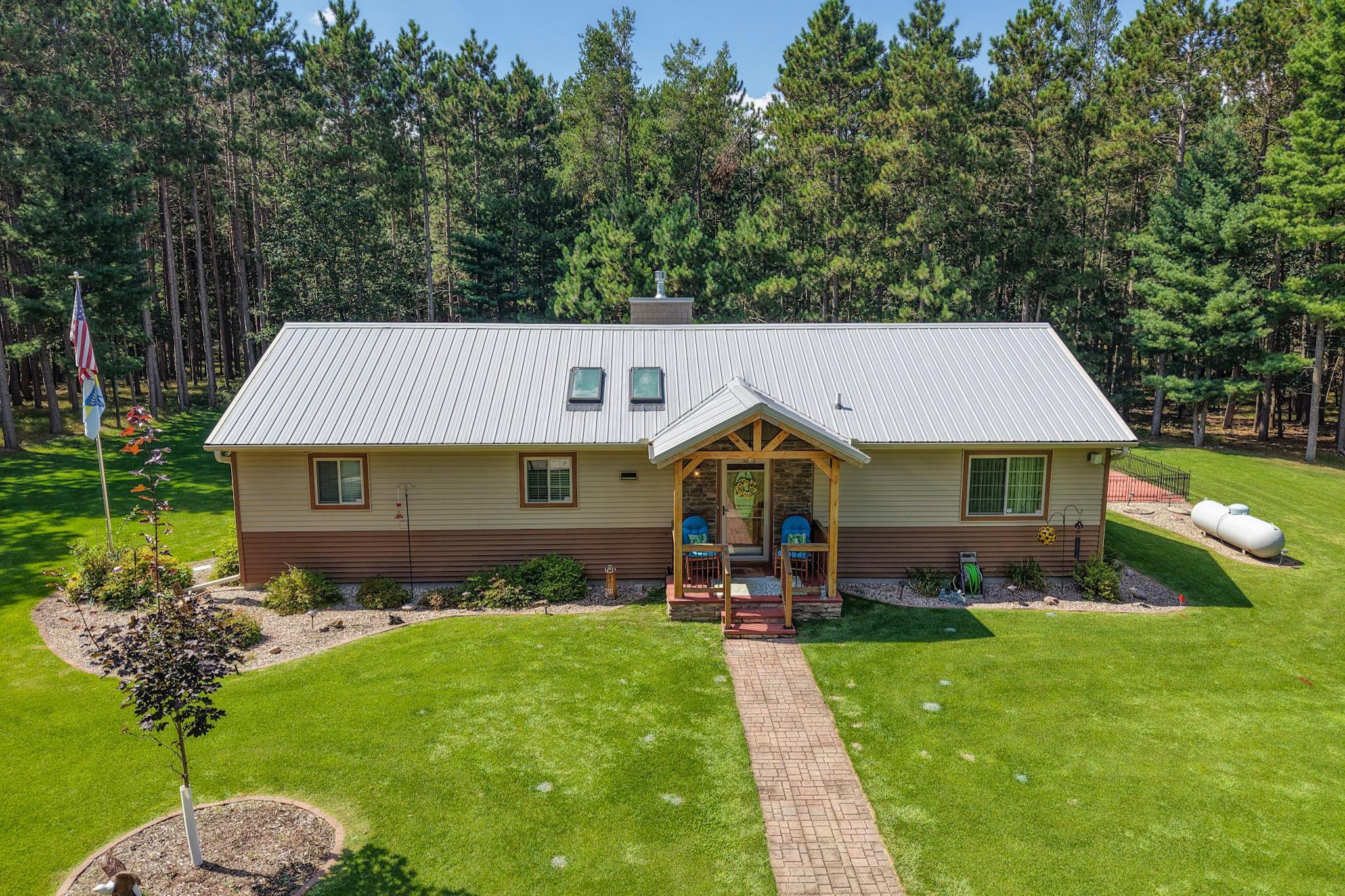 237 9TH AVENUE, Nekoosa, Wisconsin 54457, 3 Bedrooms Bedrooms, ,2 BathroomsBathrooms,Residential,For Sale,237 9TH AVENUE,22604271