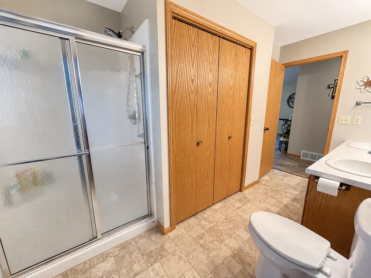 600 W 11TH STREET, Marshfield, Wisconsin 54449, 3 Bedrooms Bedrooms, ,2 BathroomsBathrooms,Residential,For Sale,600 W 11TH STREET,22604272