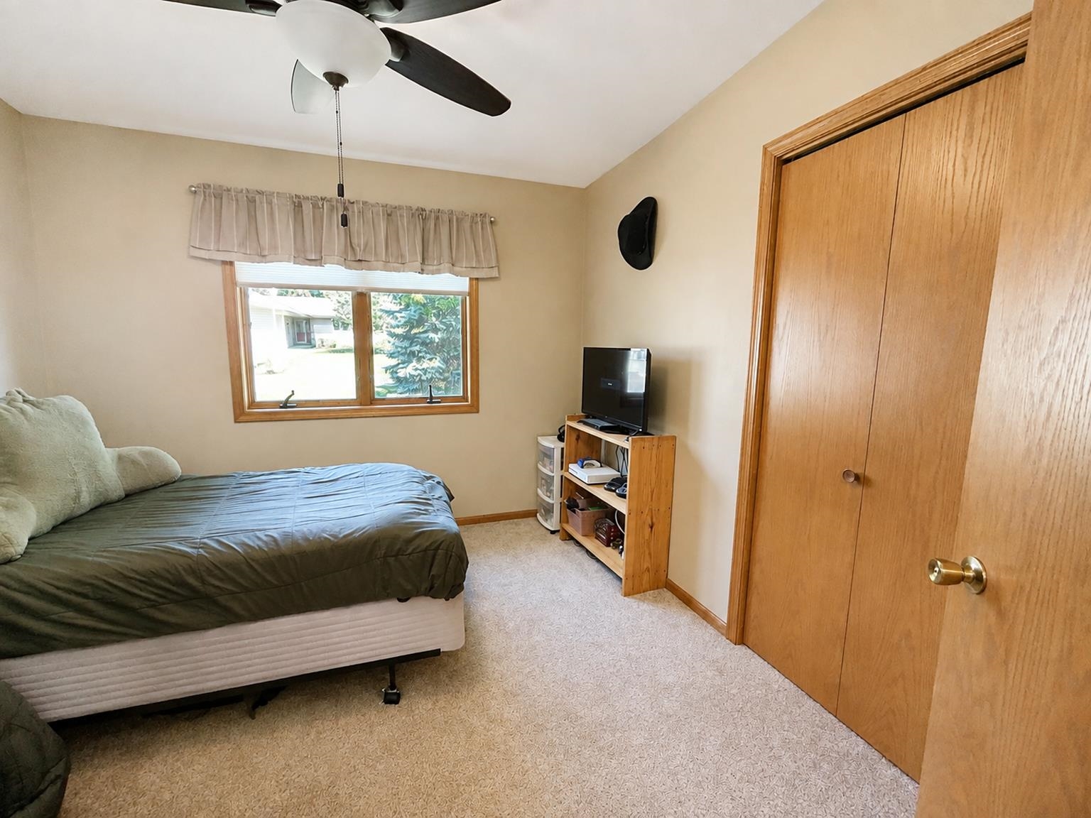 600 W 11TH STREET, Marshfield, Wisconsin 54449, 3 Bedrooms Bedrooms, ,2 BathroomsBathrooms,Residential,For Sale,600 W 11TH STREET,22604272