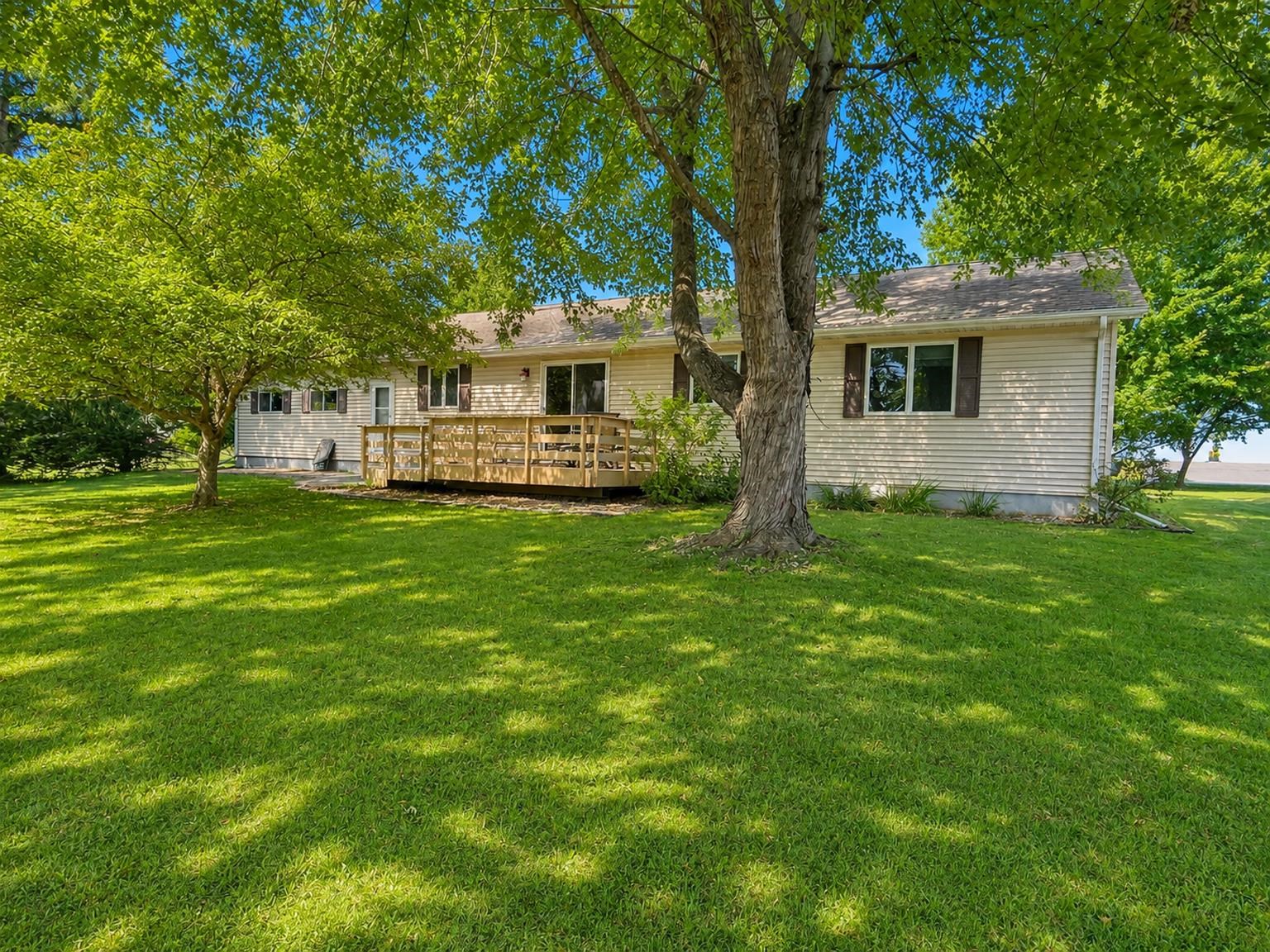 600 W 11TH STREET, Marshfield, Wisconsin 54449, 3 Bedrooms Bedrooms, ,2 BathroomsBathrooms,Residential,For Sale,600 W 11TH STREET,22604272
