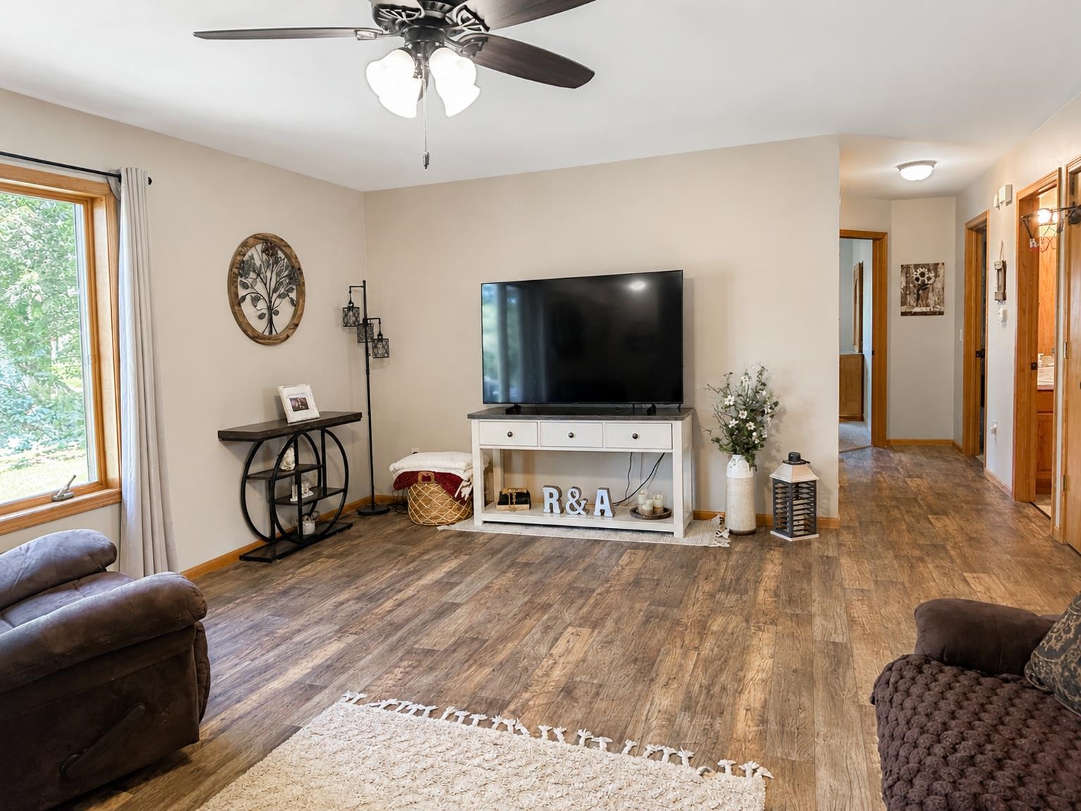 600 W 11TH STREET, Marshfield, Wisconsin 54449, 3 Bedrooms Bedrooms, ,2 BathroomsBathrooms,Residential,For Sale,600 W 11TH STREET,22604272