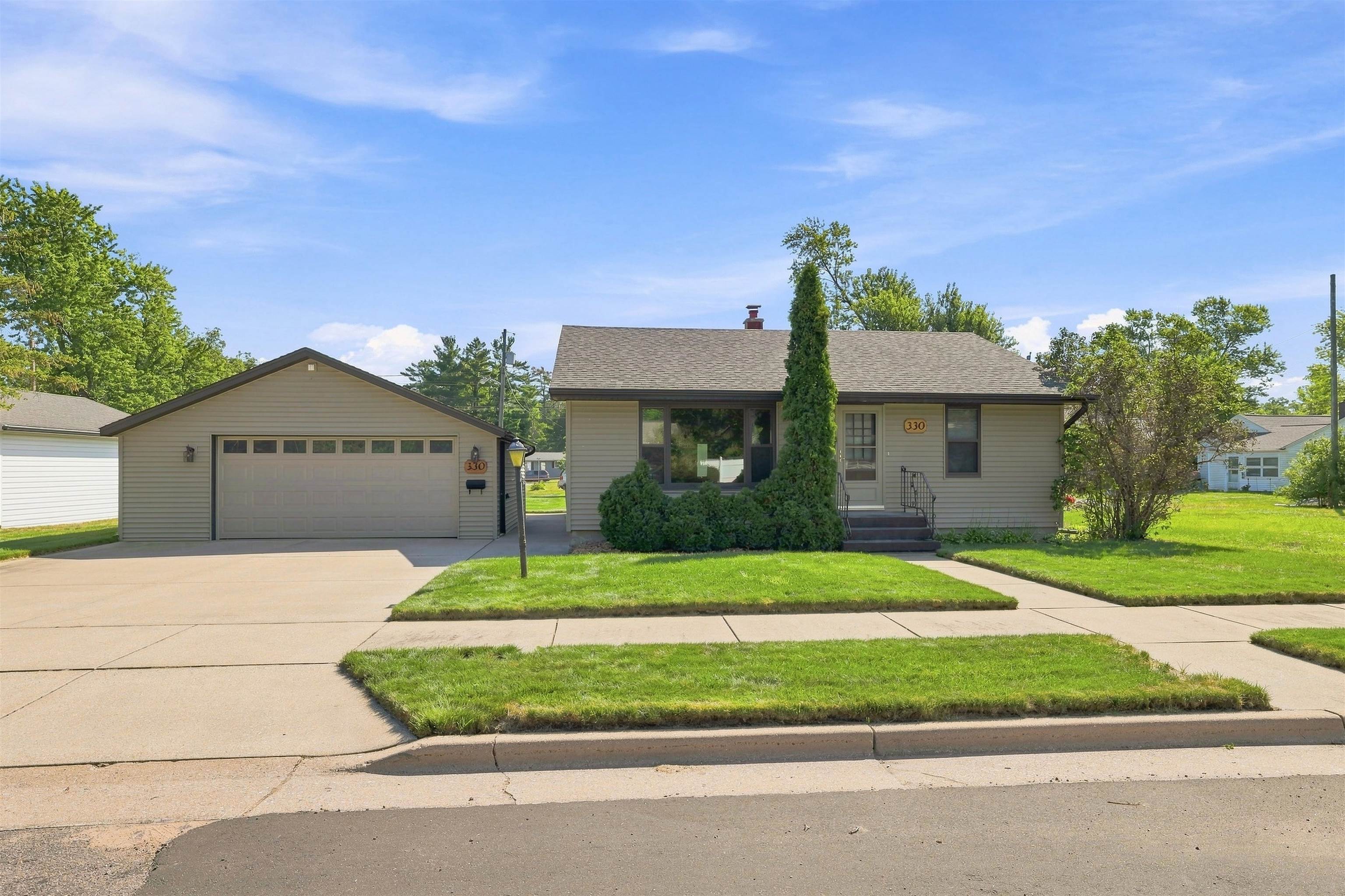 330 19TH STREET N, Wisconsin Rapids, Wisconsin 54494, 2 Bedrooms Bedrooms, ,1 BathroomBathrooms,Residential,For Sale,330 19TH STREET N,22604273