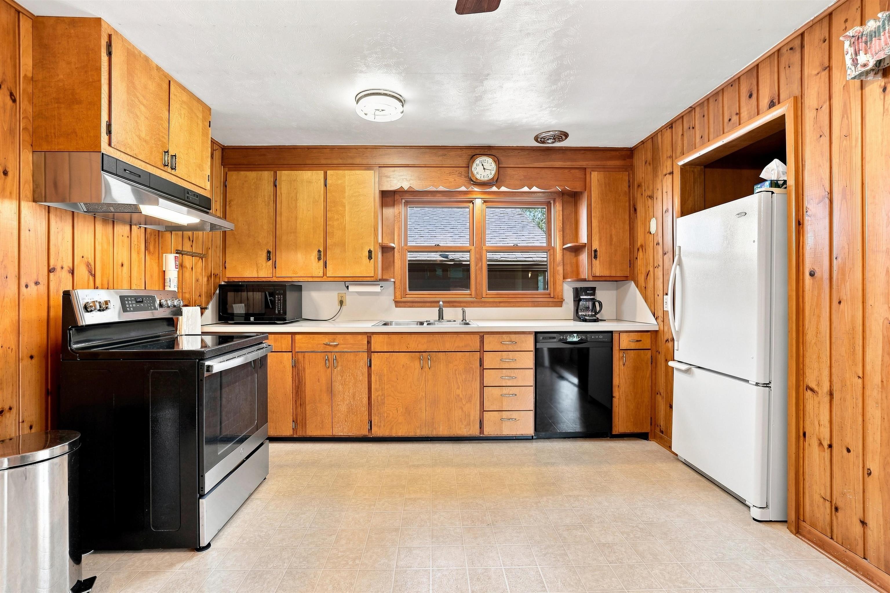 330 19TH STREET N, Wisconsin Rapids, Wisconsin 54494, 2 Bedrooms Bedrooms, ,1 BathroomBathrooms,Residential,For Sale,330 19TH STREET N,22604273