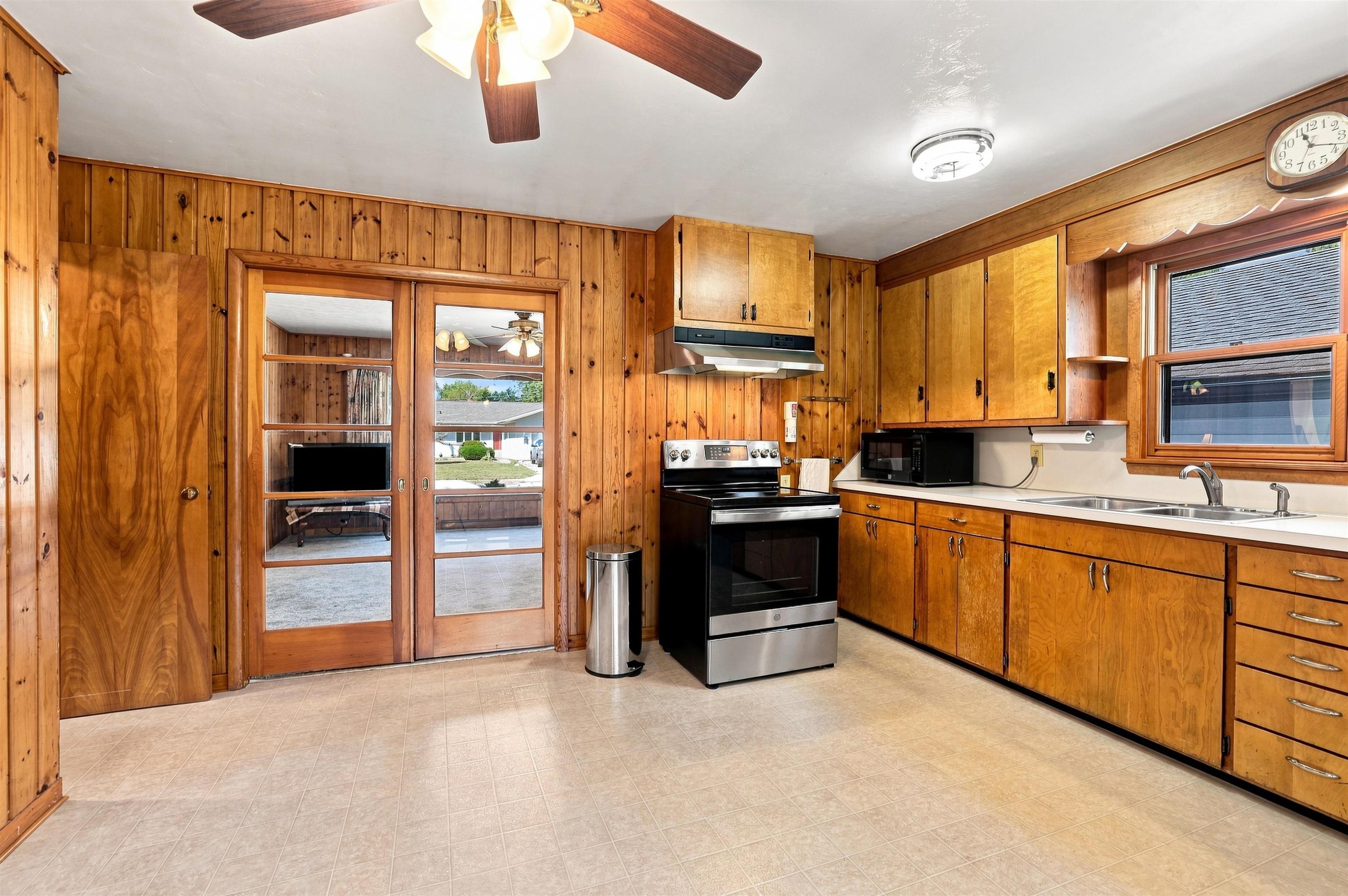 330 19TH STREET N, Wisconsin Rapids, Wisconsin 54494, 2 Bedrooms Bedrooms, ,1 BathroomBathrooms,Residential,For Sale,330 19TH STREET N,22604273