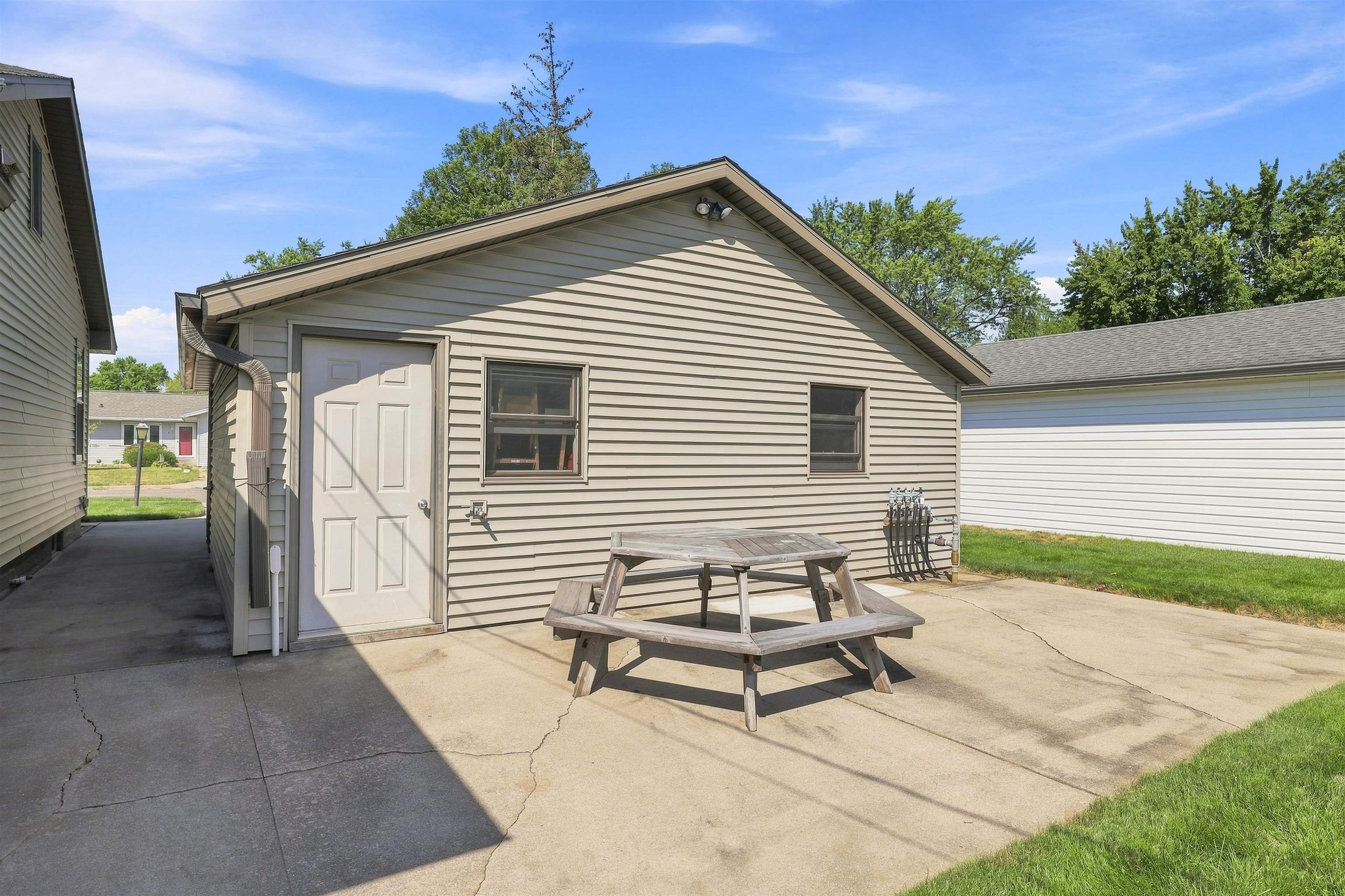 330 19TH STREET N, Wisconsin Rapids, Wisconsin 54494, 2 Bedrooms Bedrooms, ,1 BathroomBathrooms,Residential,For Sale,330 19TH STREET N,22604273