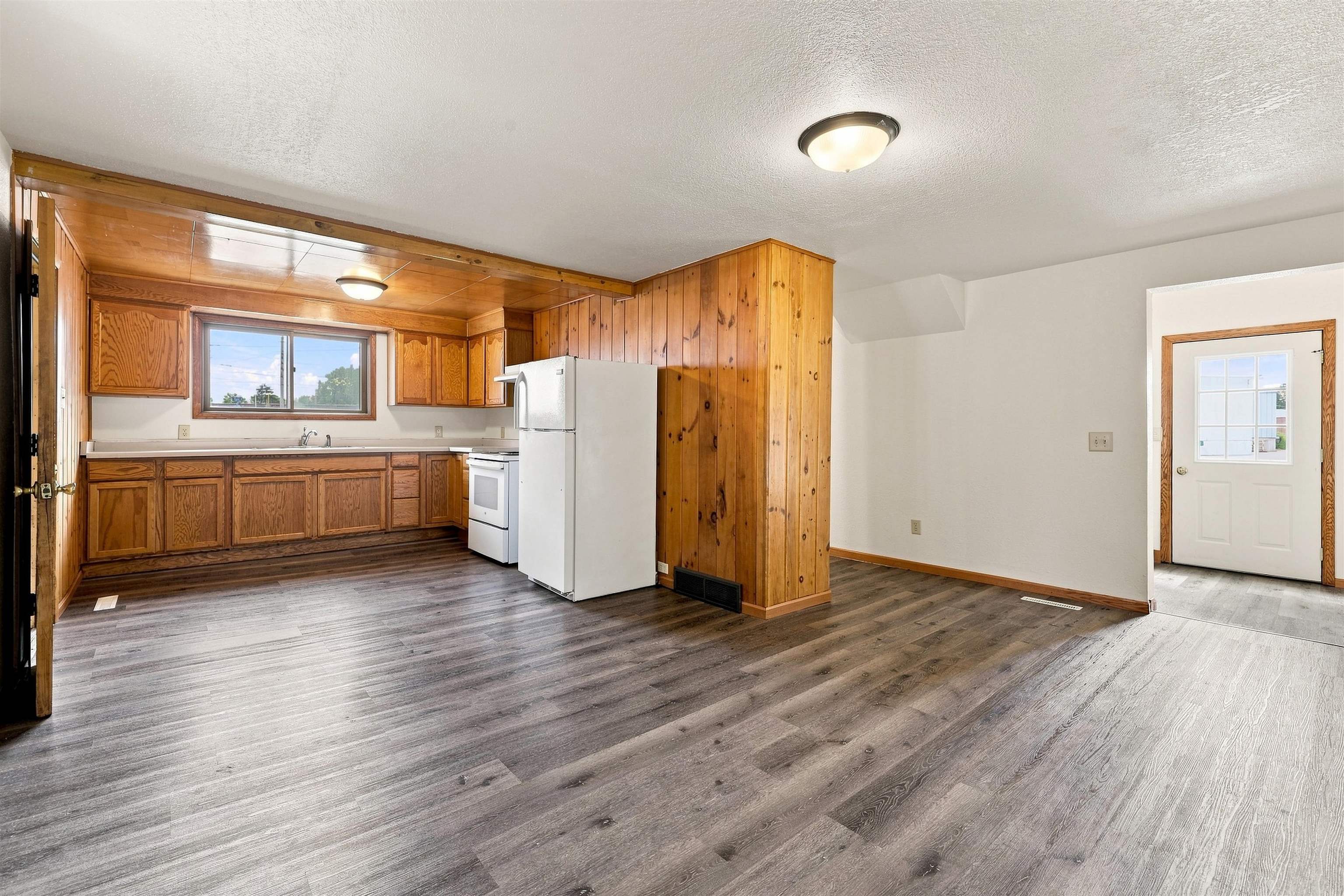 2165 PRAIRIE STREET, Stevens Point, Wisconsin 54481, 6 Bedrooms Bedrooms, ,2 BathroomsBathrooms,Residential,For Sale,2165 PRAIRIE STREET,22604279