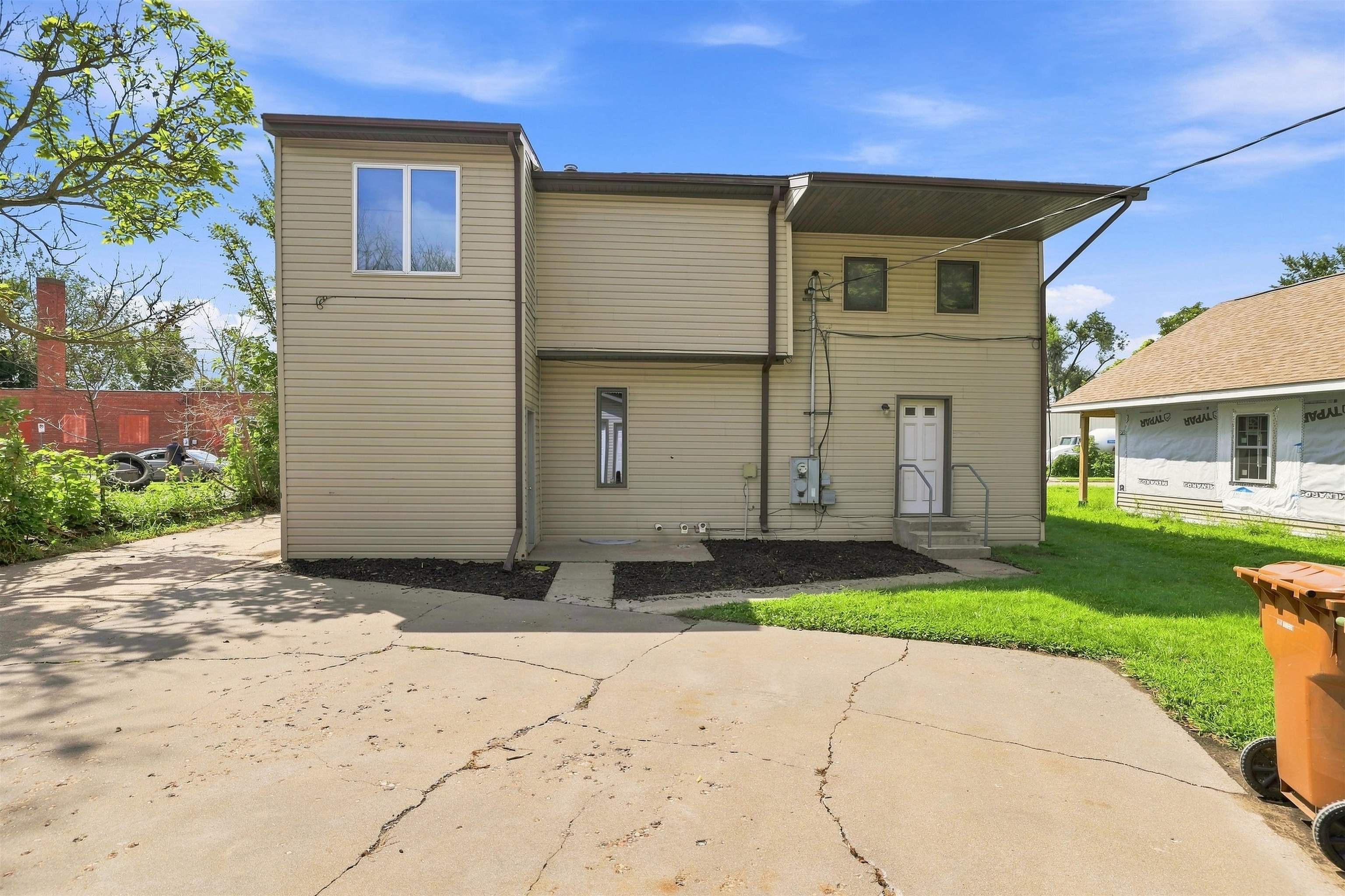 2165 PRAIRIE STREET, Stevens Point, Wisconsin 54481, 6 Bedrooms Bedrooms, ,2 BathroomsBathrooms,Residential,For Sale,2165 PRAIRIE STREET,22604279