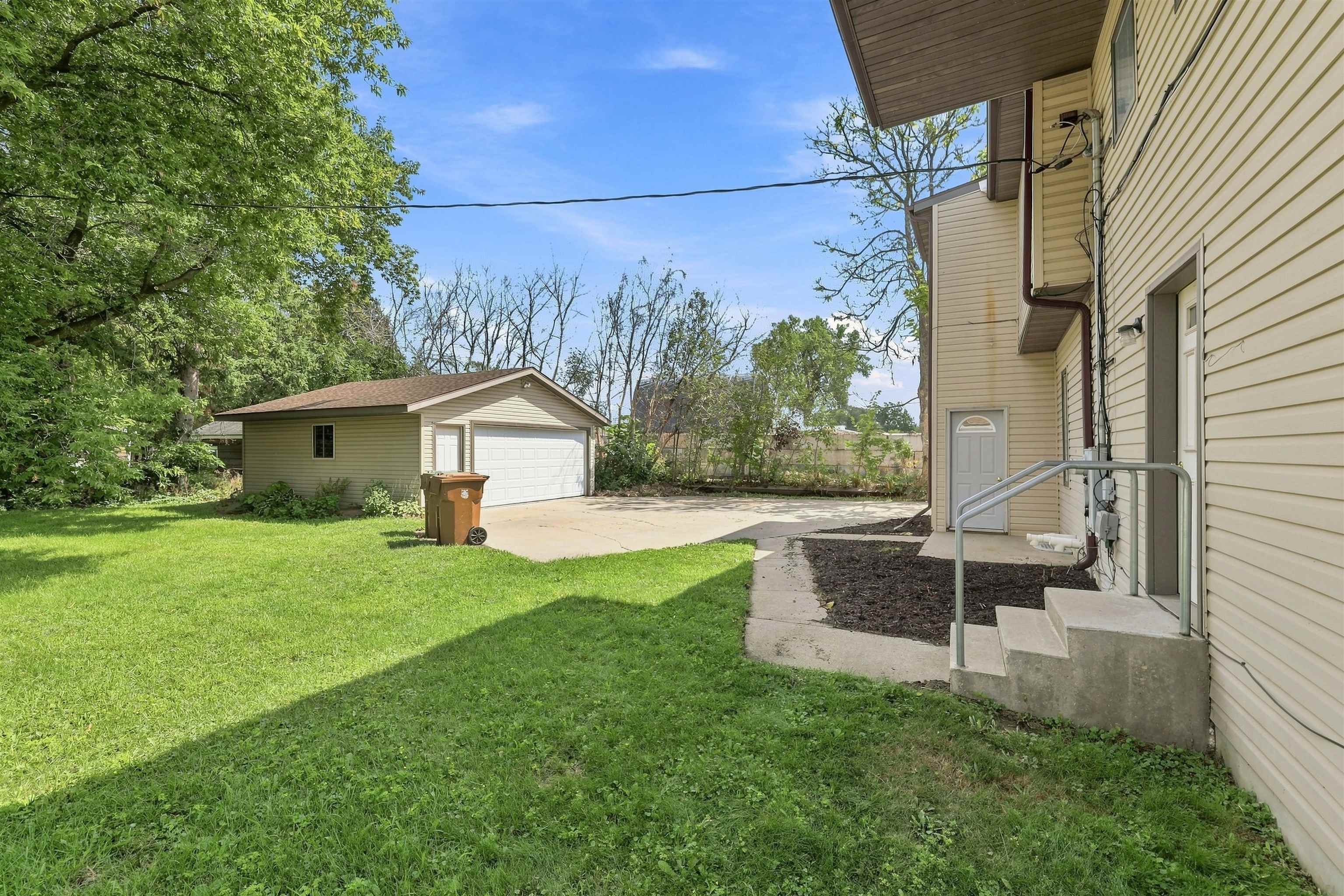 2165 PRAIRIE STREET, Stevens Point, Wisconsin 54481, 6 Bedrooms Bedrooms, ,2 BathroomsBathrooms,Residential,For Sale,2165 PRAIRIE STREET,22604279