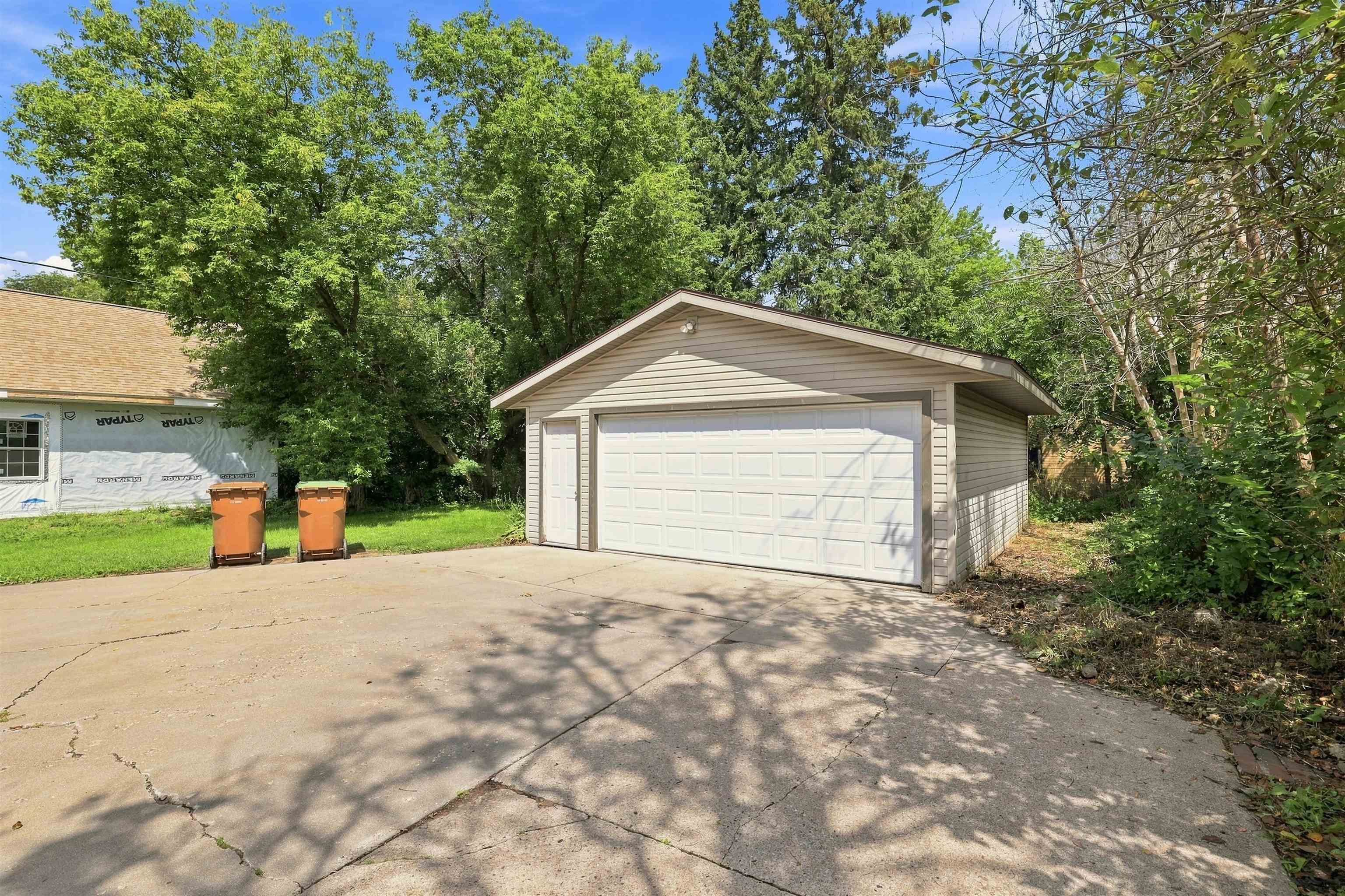 2165 PRAIRIE STREET, Stevens Point, Wisconsin 54481, 6 Bedrooms Bedrooms, ,2 BathroomsBathrooms,Residential,For Sale,2165 PRAIRIE STREET,22604279