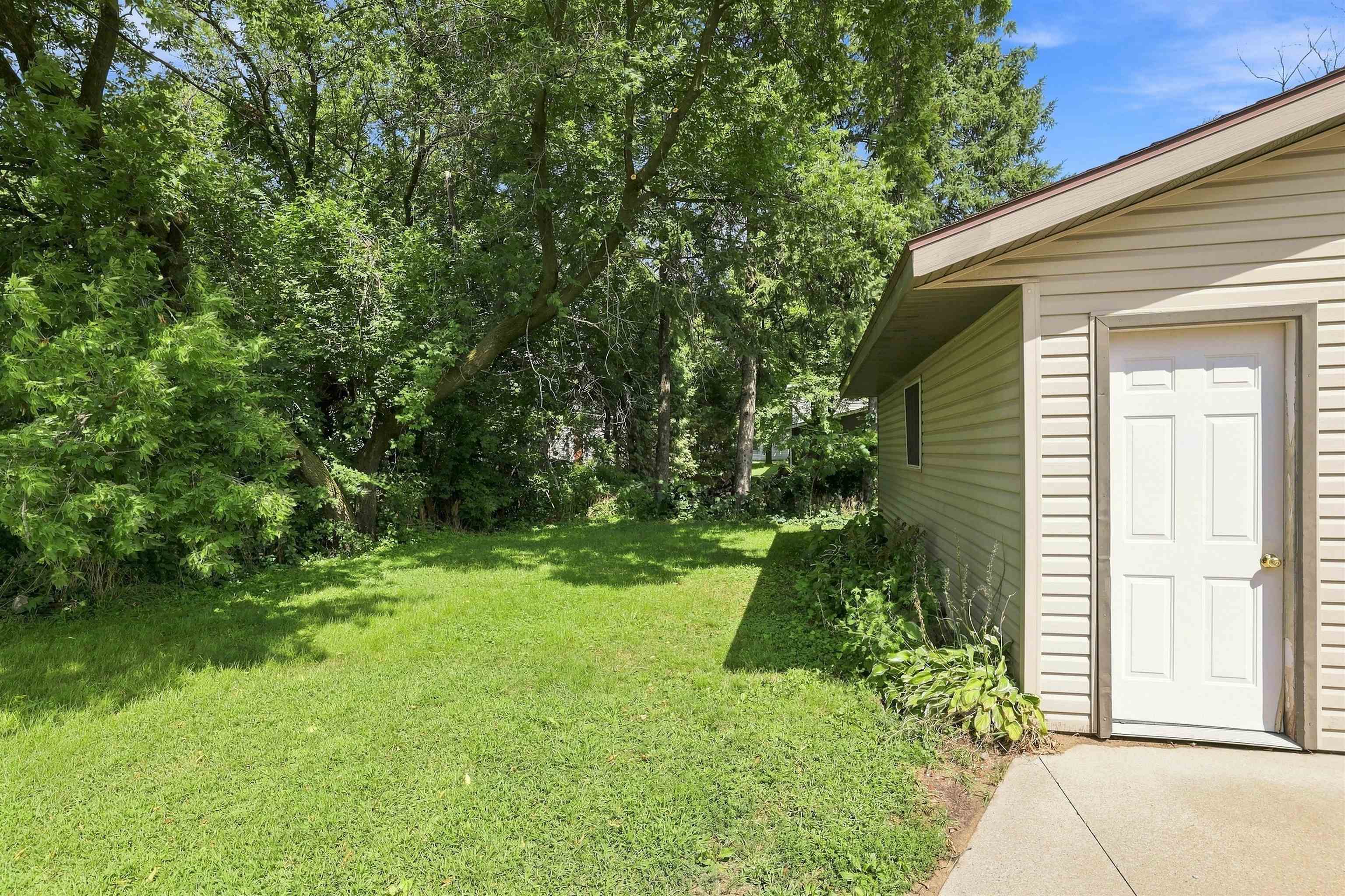 2165 PRAIRIE STREET, Stevens Point, Wisconsin 54481, 6 Bedrooms Bedrooms, ,2 BathroomsBathrooms,Residential,For Sale,2165 PRAIRIE STREET,22604279