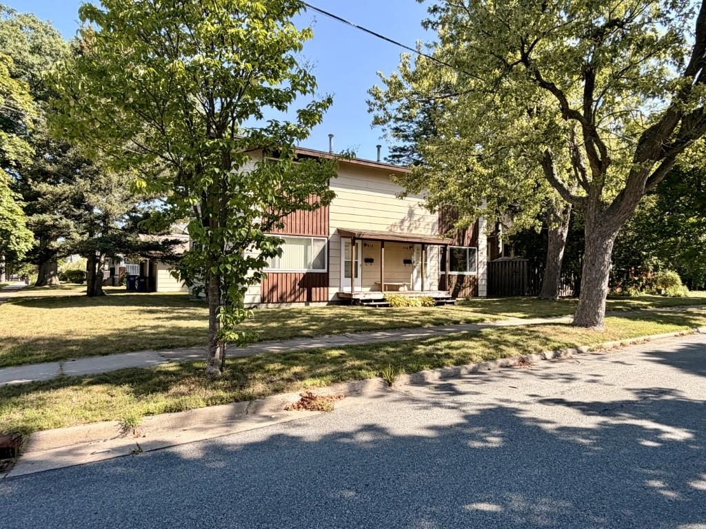 216-218 WESTON AVENUE, Wausau, Wisconsin 54403, 2 Bedrooms Bedrooms, 6 Rooms Rooms,2 BathroomsBathrooms,Multi-family,For Sale,216-218 WESTON AVENUE,22604282