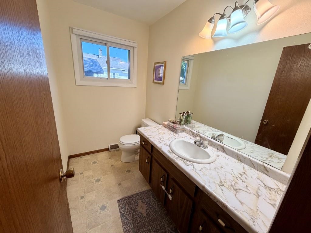 216-218 WESTON AVENUE, Wausau, Wisconsin 54403, 2 Bedrooms Bedrooms, 6 Rooms Rooms,2 BathroomsBathrooms,Multi-family,For Sale,216-218 WESTON AVENUE,22604282