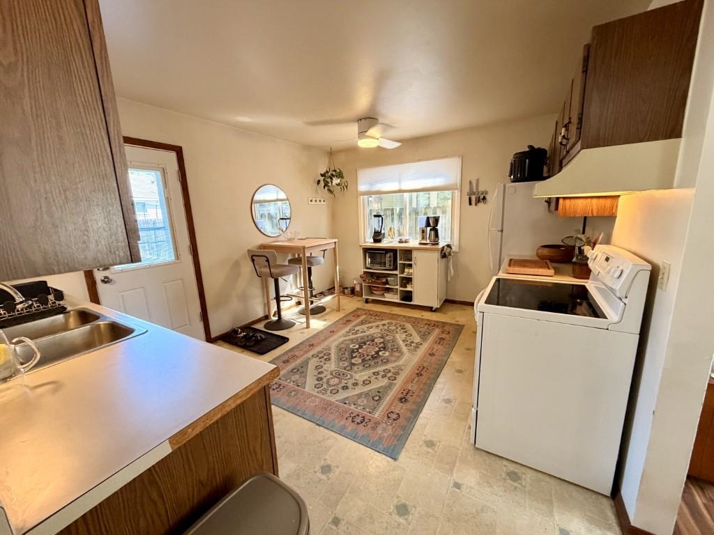 216-218 WESTON AVENUE, Wausau, Wisconsin 54403, 2 Bedrooms Bedrooms, 6 Rooms Rooms,2 BathroomsBathrooms,Multi-family,For Sale,216-218 WESTON AVENUE,22604282