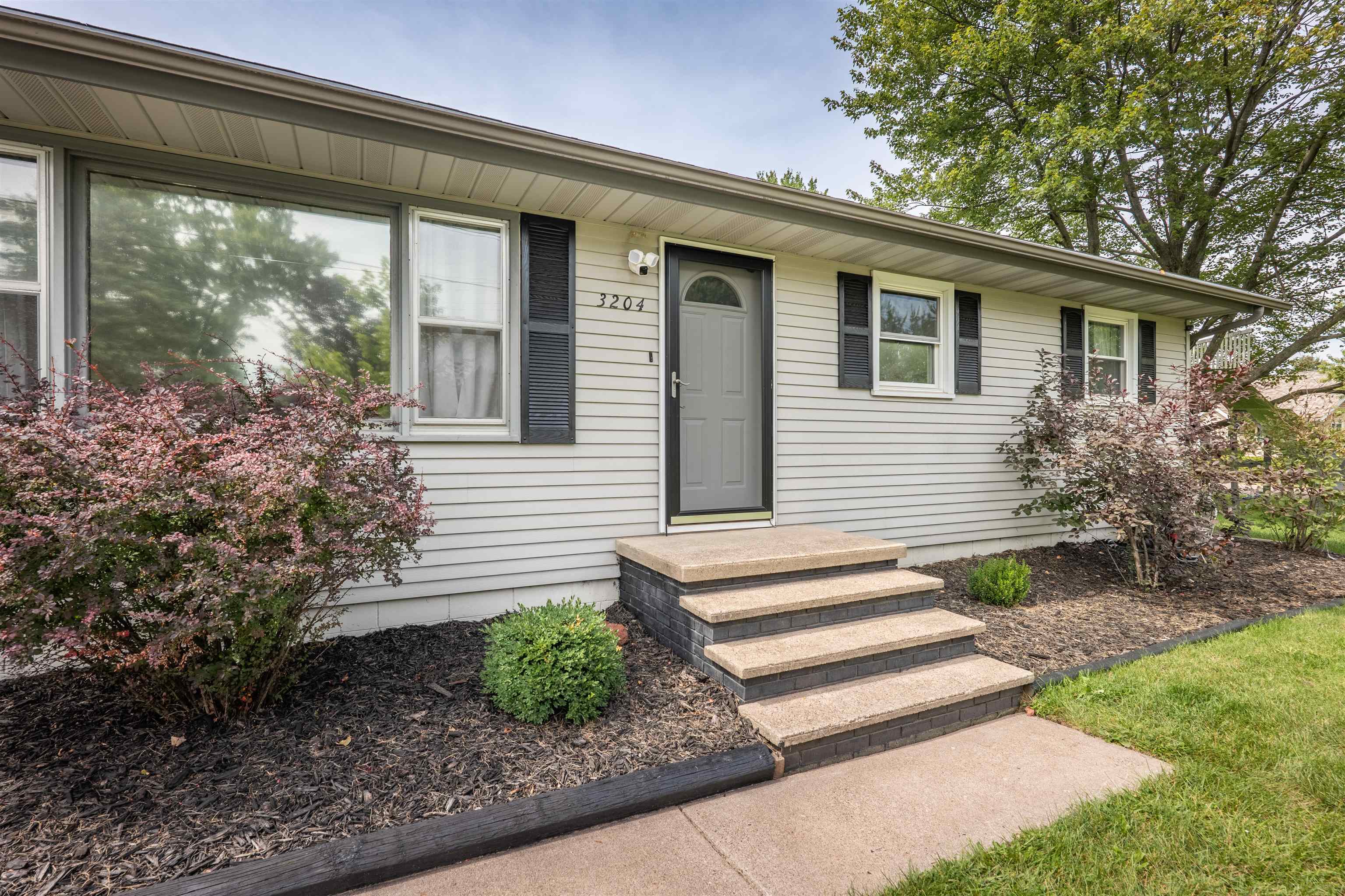 226968 BOB O LINK AVENUE, Wausau, Wisconsin 54401, 5 Bedrooms Bedrooms, ,2 BathroomsBathrooms,Residential,For Sale,226968 BOB O LINK AVENUE,22604285