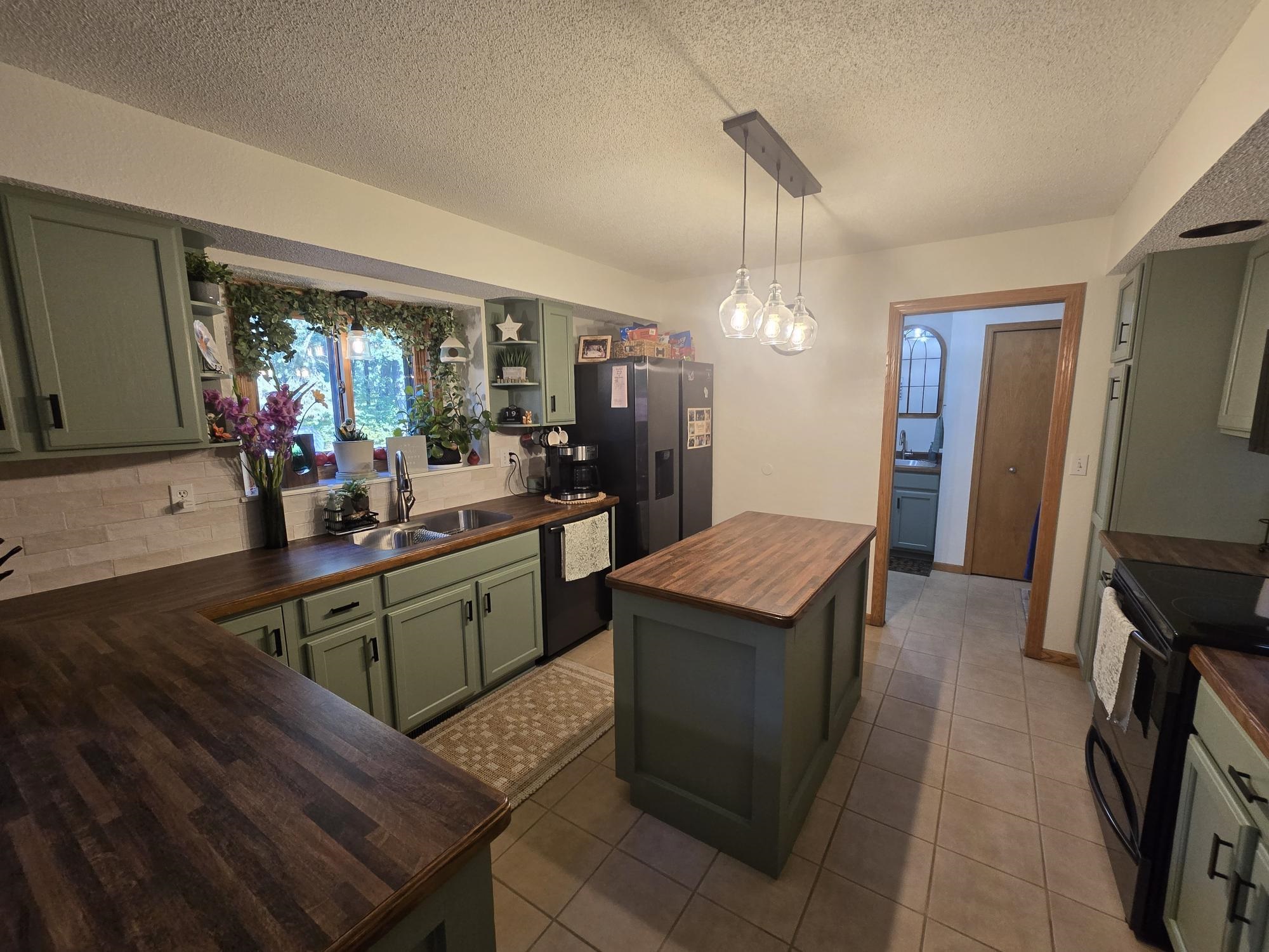 517 REGAL FOREST TRAIL, Nekoosa, Wisconsin 54457, 4 Bedrooms Bedrooms, ,2 BathroomsBathrooms,Residential,For Sale,517 REGAL FOREST TRAIL,22604289