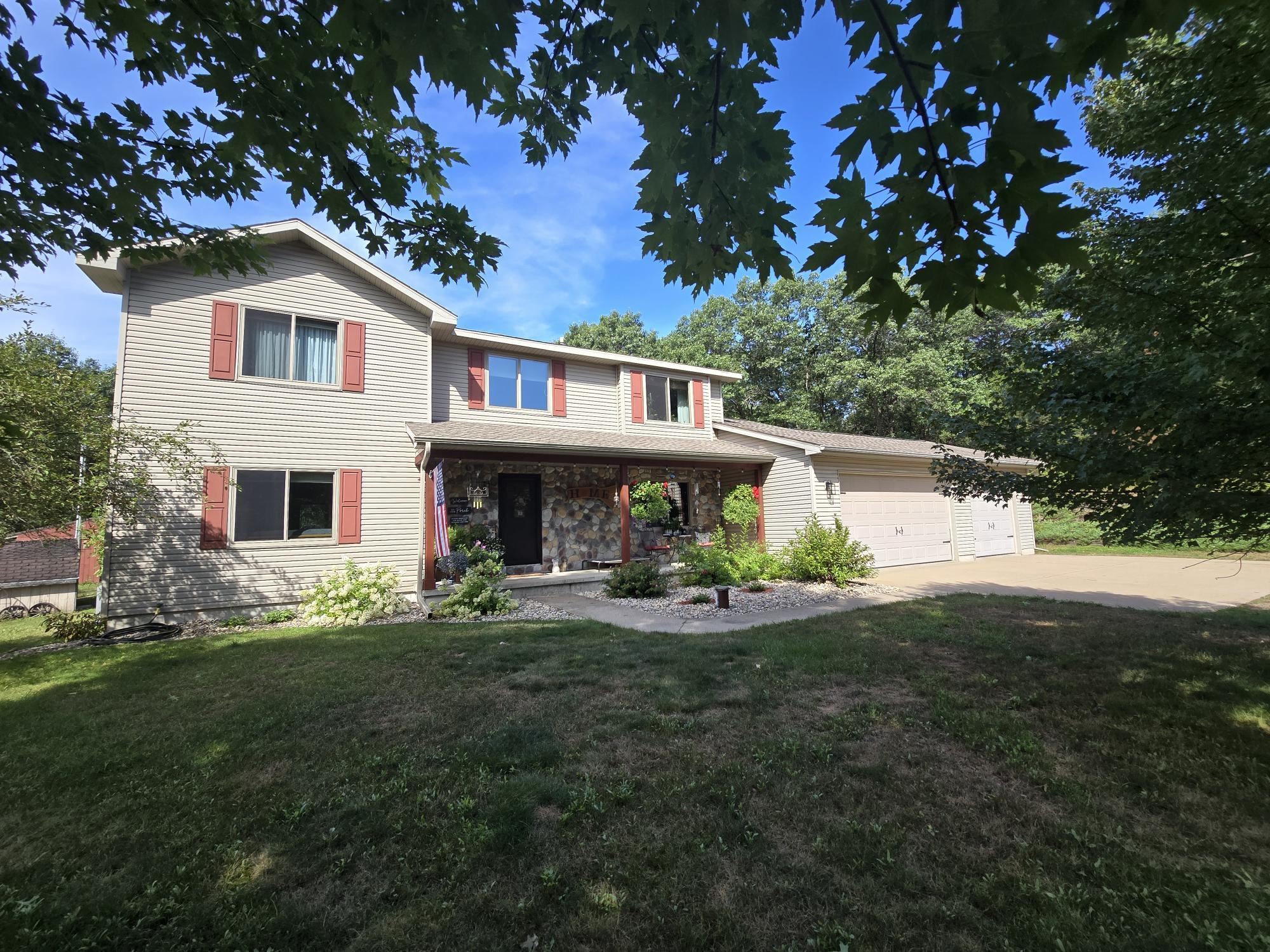 517 REGAL FOREST TRAIL, Nekoosa, Wisconsin 54457, 4 Bedrooms Bedrooms, ,2 BathroomsBathrooms,Residential,For Sale,517 REGAL FOREST TRAIL,22604289