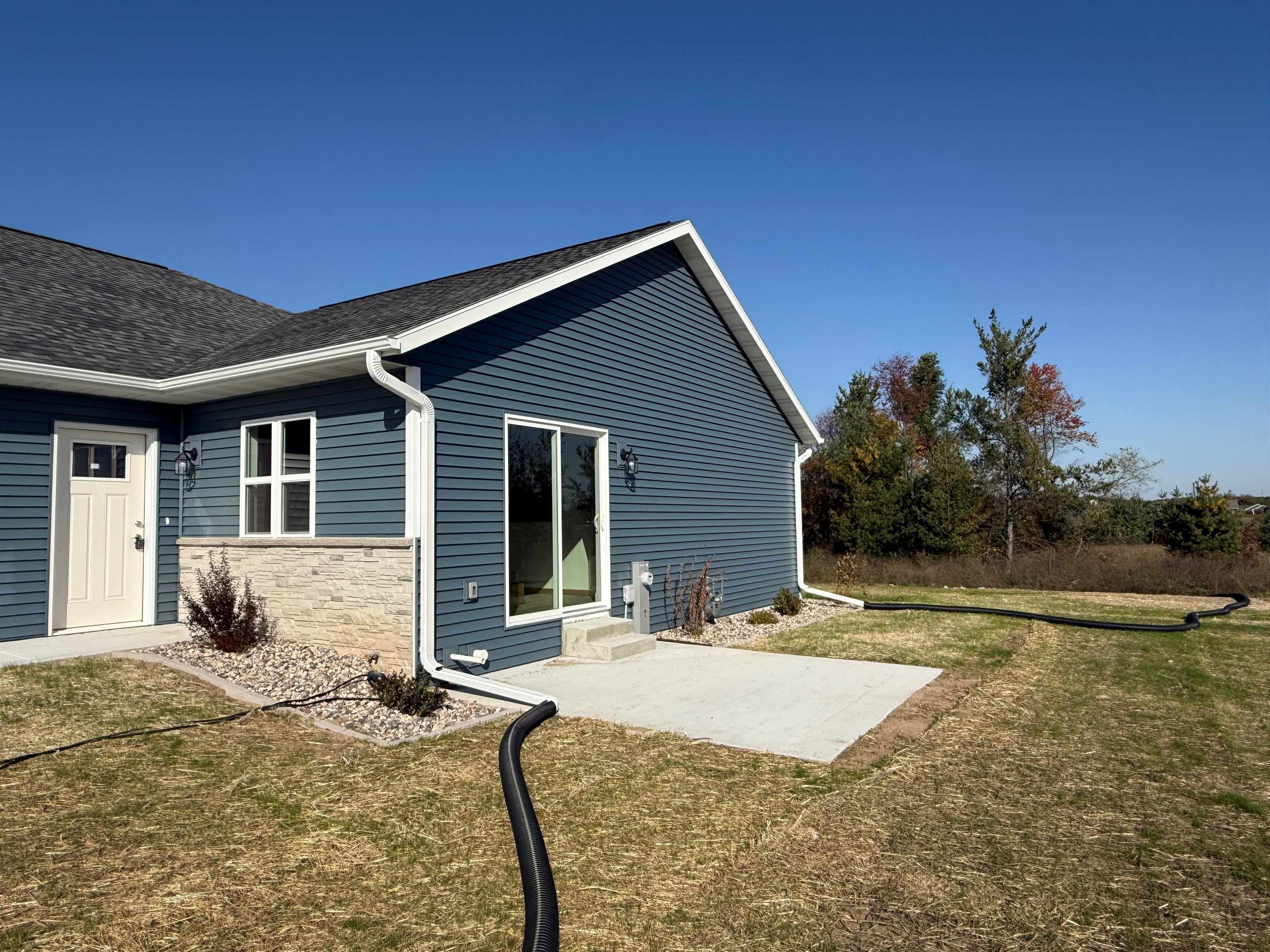 880 MORNING STAR LANE, Plover, Wisconsin 54467, 2 Bedrooms Bedrooms, ,1 BathroomBathrooms,Residential,For Sale,880 MORNING STAR LANE,22604291