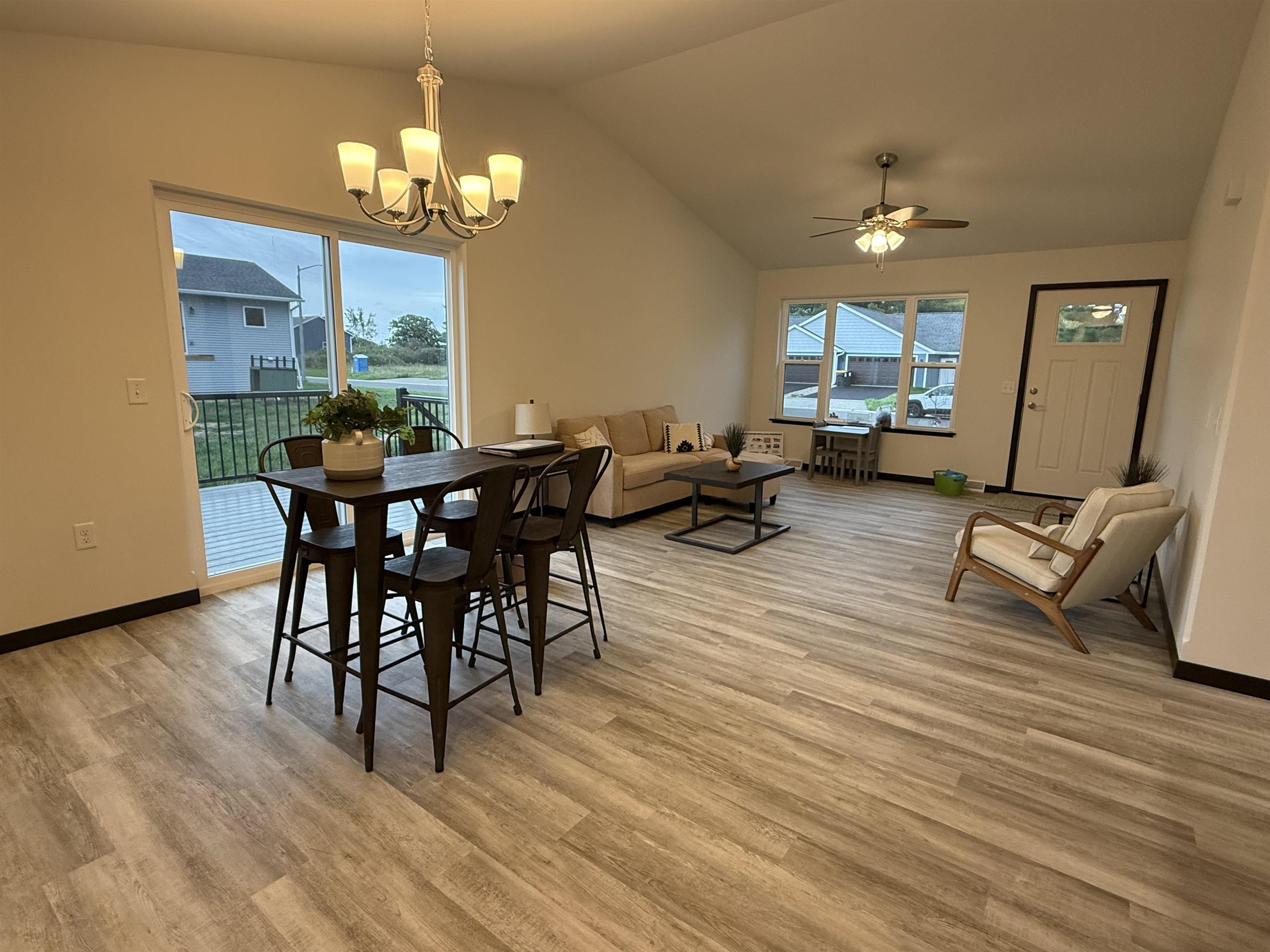 1503 E 23RD STREET, Marshfield, Wisconsin 54449, 2 Bedrooms Bedrooms, ,2 BathroomsBathrooms,Residential,For Sale,1503 E 23RD STREET,22604292