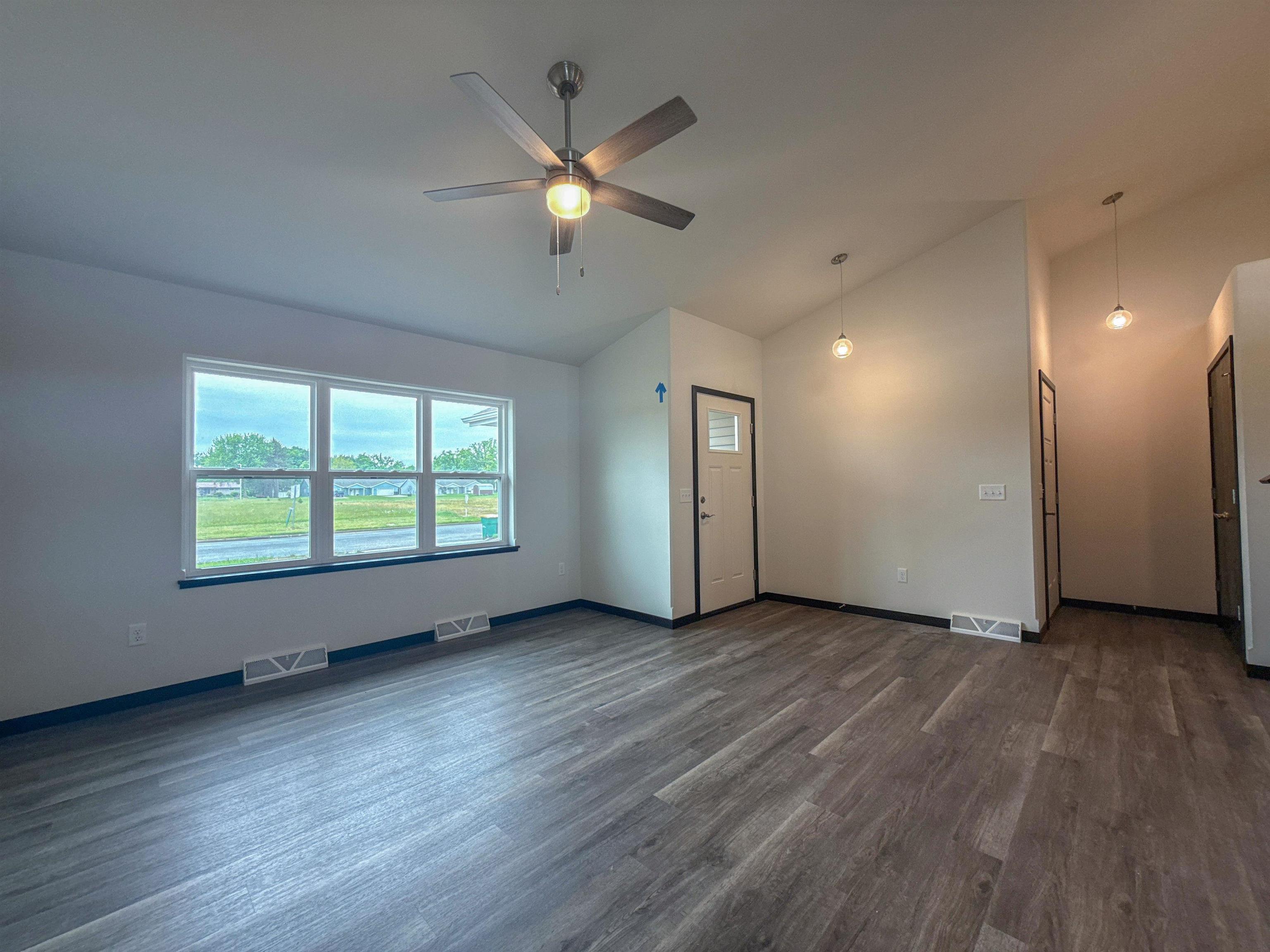 575 STILL WATERS LANE, Plover, Wisconsin 54467, 3 Bedrooms Bedrooms, ,2 BathroomsBathrooms,Residential,For Sale,575 STILL WATERS LANE,22604294