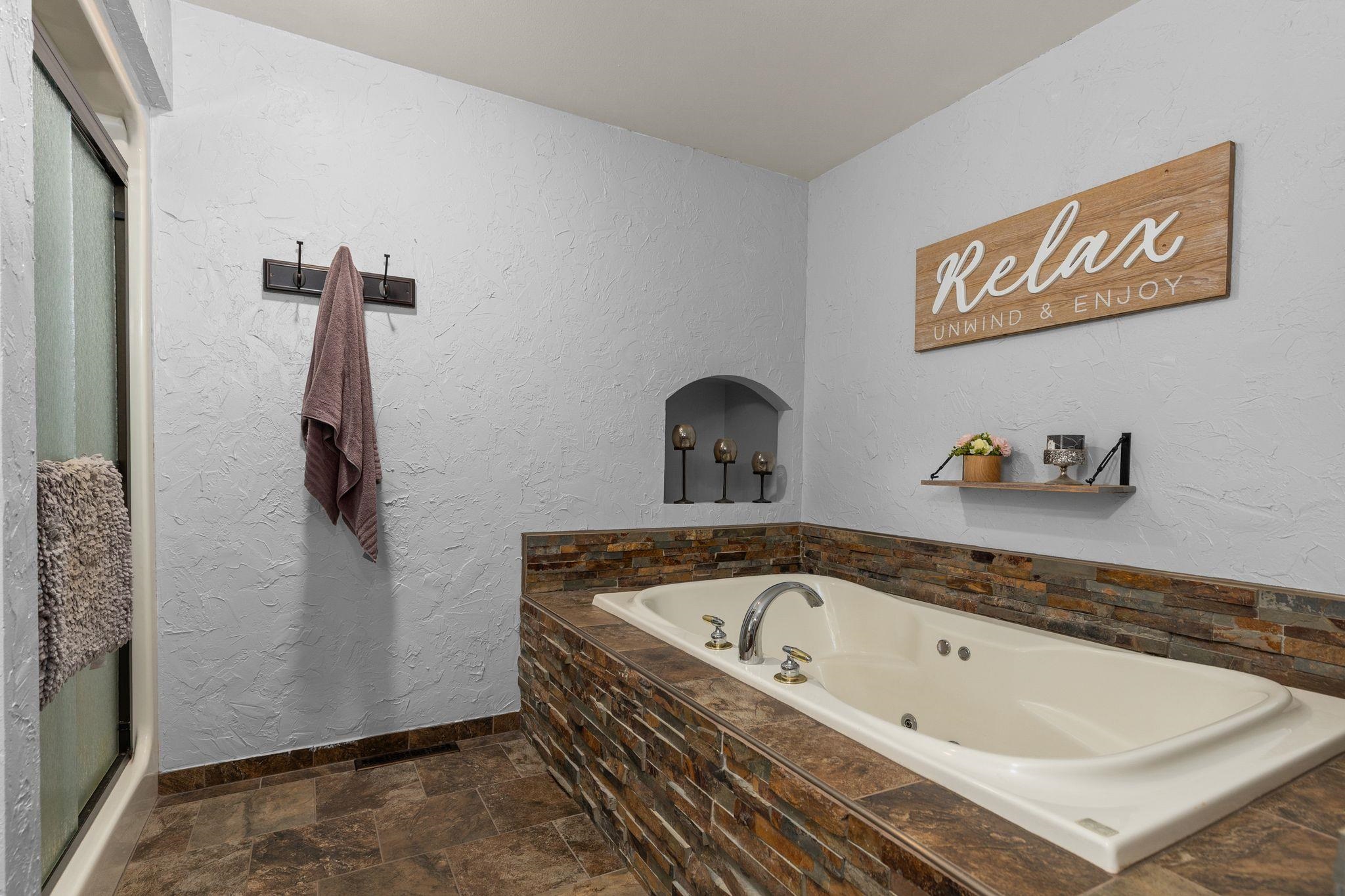 13359 HOLLYWOOD ROAD, Nekoosa, Wisconsin 54457, 4 Bedrooms Bedrooms, ,3 BathroomsBathrooms,Residential,For Sale,13359 HOLLYWOOD ROAD,22604306
