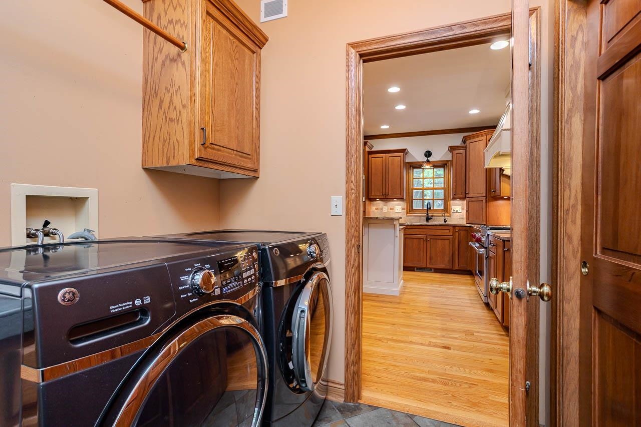 4029 CRESTWOOD DRIVE, Wausau, Wisconsin 54403, 4 Bedrooms Bedrooms, ,3 BathroomsBathrooms,Residential,For Sale,4029 CRESTWOOD DRIVE,22604309