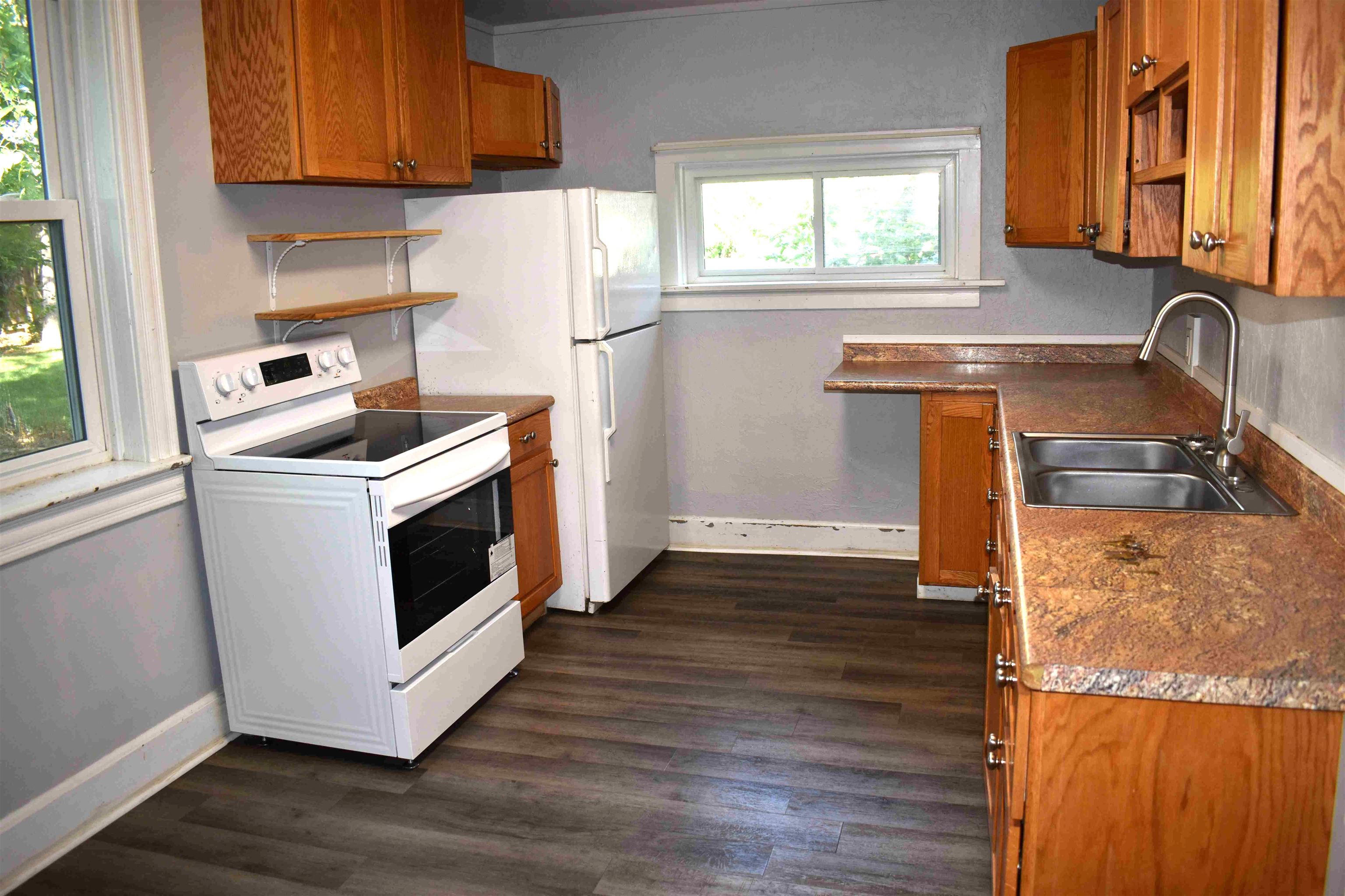 1640 COLLEGE AVENUE, Stevens Point, Wisconsin 54481, 4 Bedrooms Bedrooms, ,1 BathroomBathrooms,Multi-family,For Sale,1640 COLLEGE AVENUE,22604314