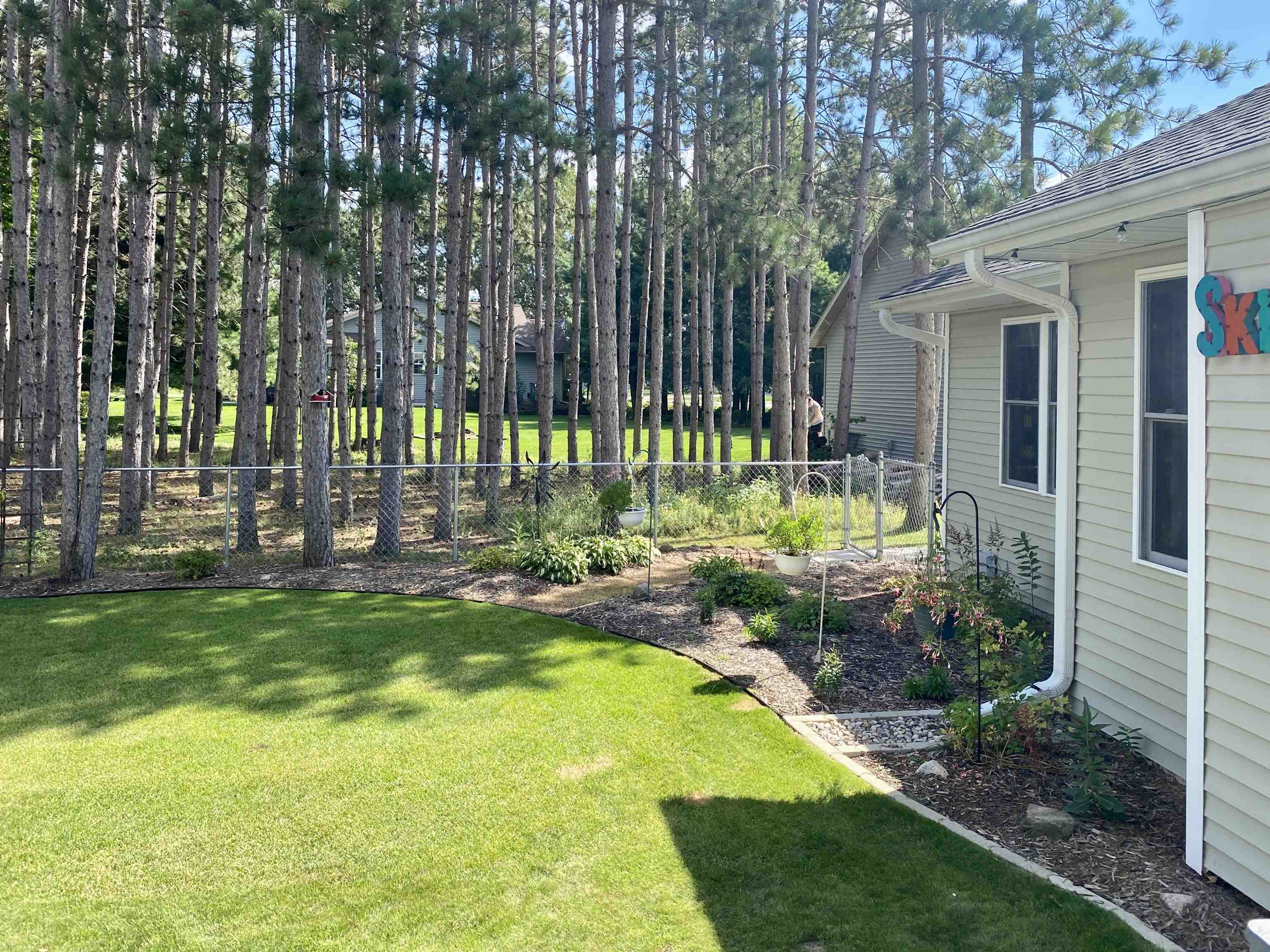 2570 TRUMAN AVENUE, Plover, Wisconsin 54467, 3 Bedrooms Bedrooms, ,2 BathroomsBathrooms,Residential,For Sale,2570 TRUMAN AVENUE,22604316