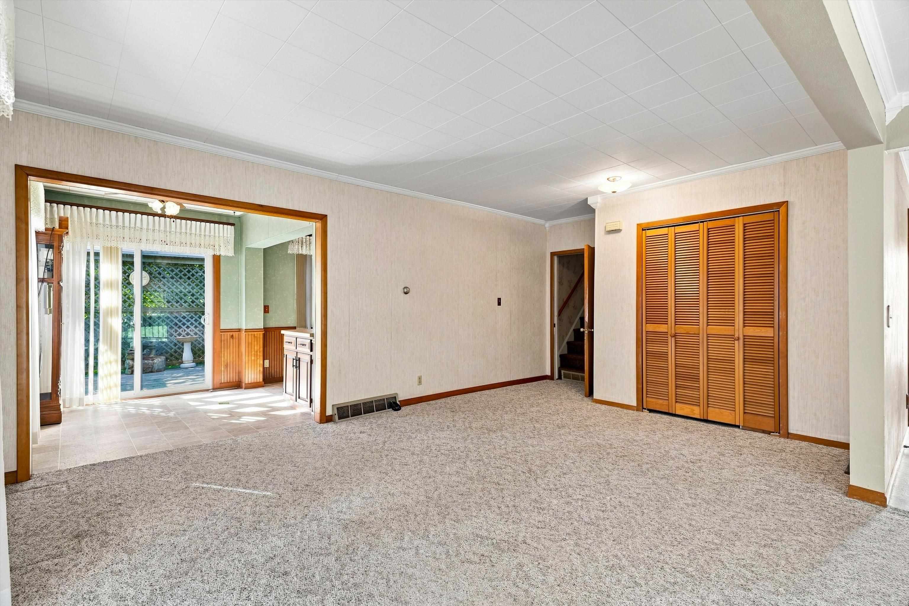 208 N WOOD AVENUE, Marshfield, Wisconsin 54449, 4 Bedrooms Bedrooms, ,1 BathroomBathrooms,Residential,For Sale,208 N WOOD AVENUE,22604322