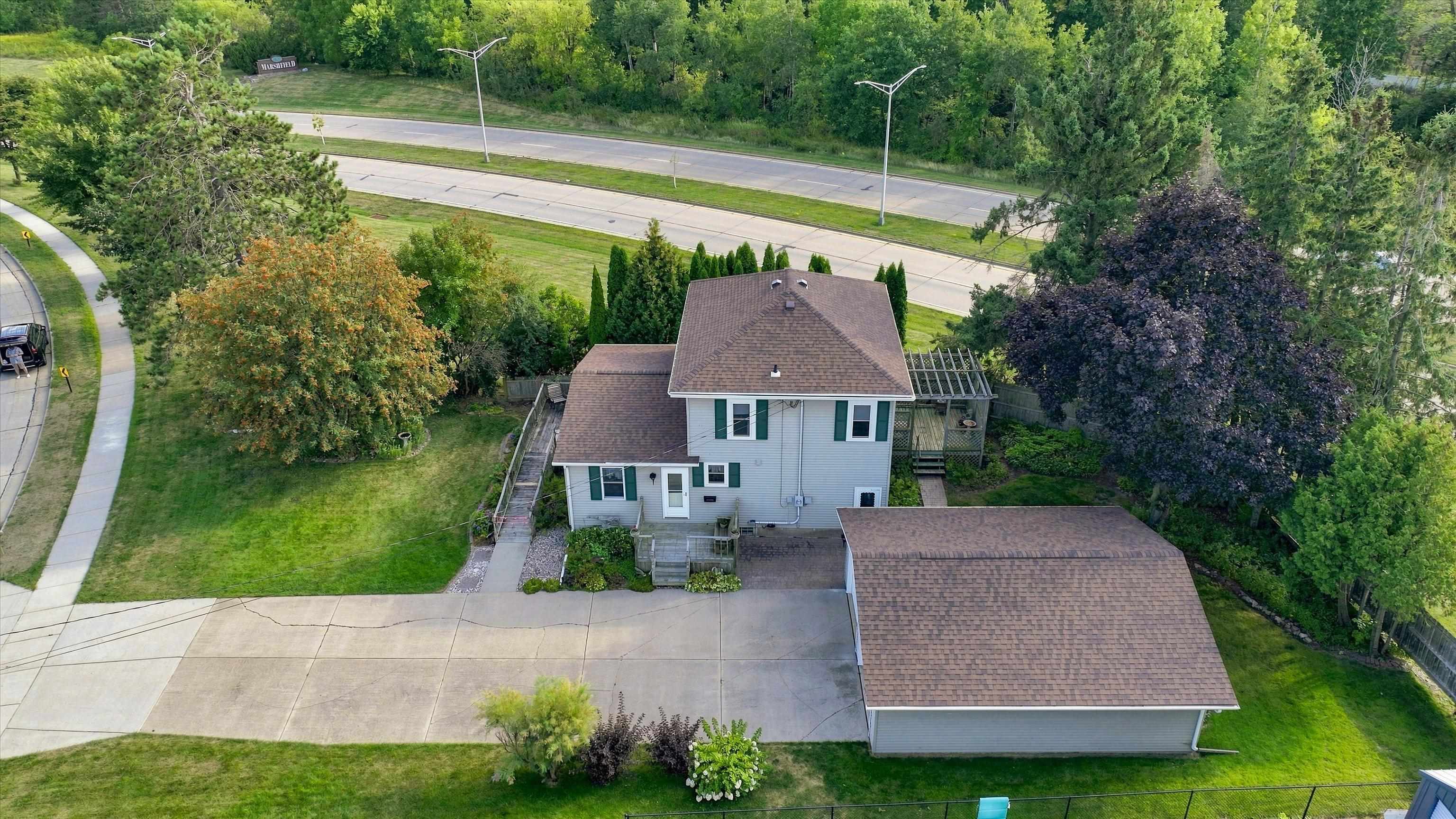 208 N WOOD AVENUE, Marshfield, Wisconsin 54449, 4 Bedrooms Bedrooms, ,1 BathroomBathrooms,Residential,For Sale,208 N WOOD AVENUE,22604322
