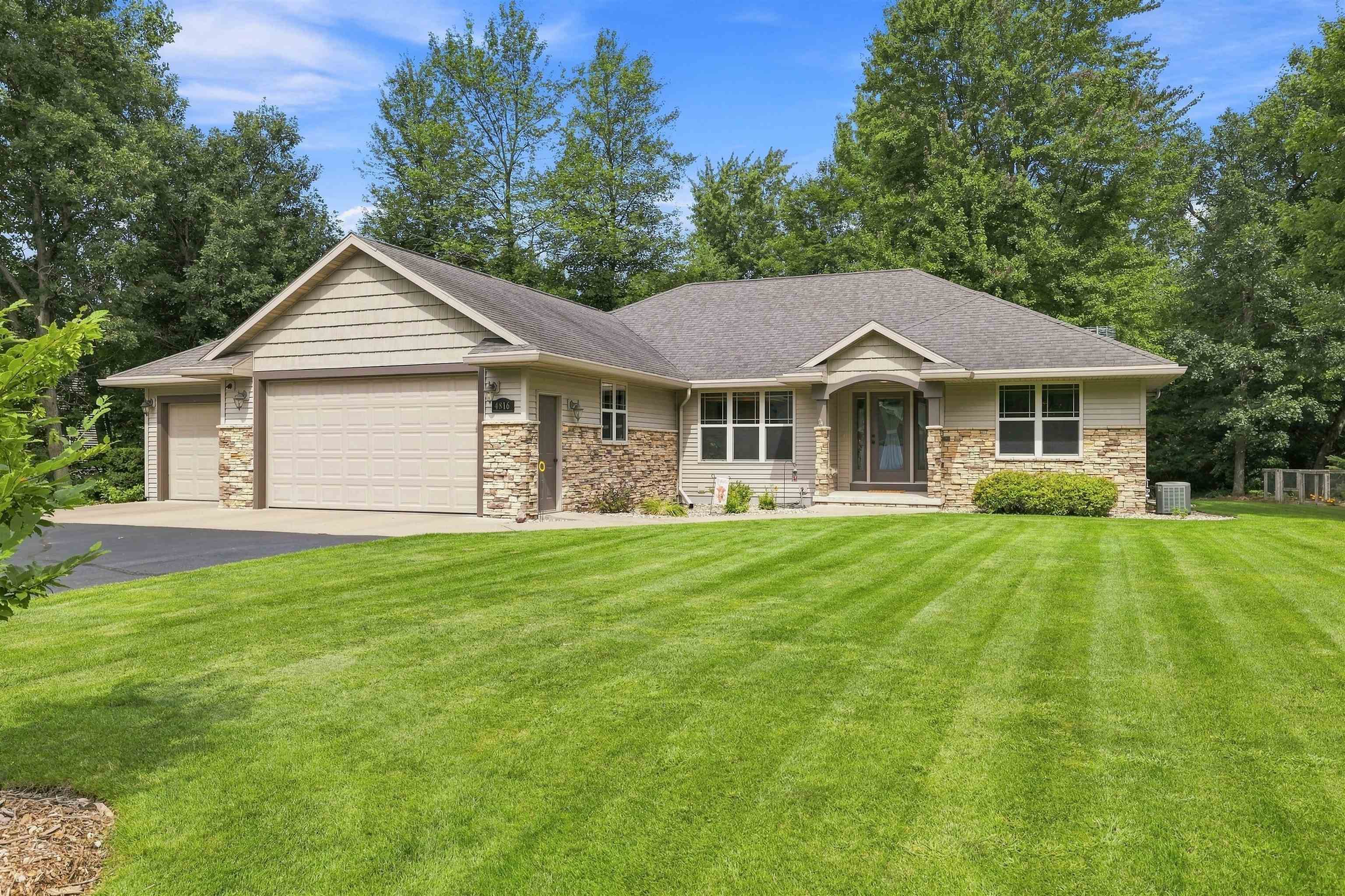 4816 PARTRIDGE WAY, Stevens Point, Wisconsin 54482, 4 Bedrooms Bedrooms, ,3 BathroomsBathrooms,Residential,For Sale,4816 PARTRIDGE WAY,22604325