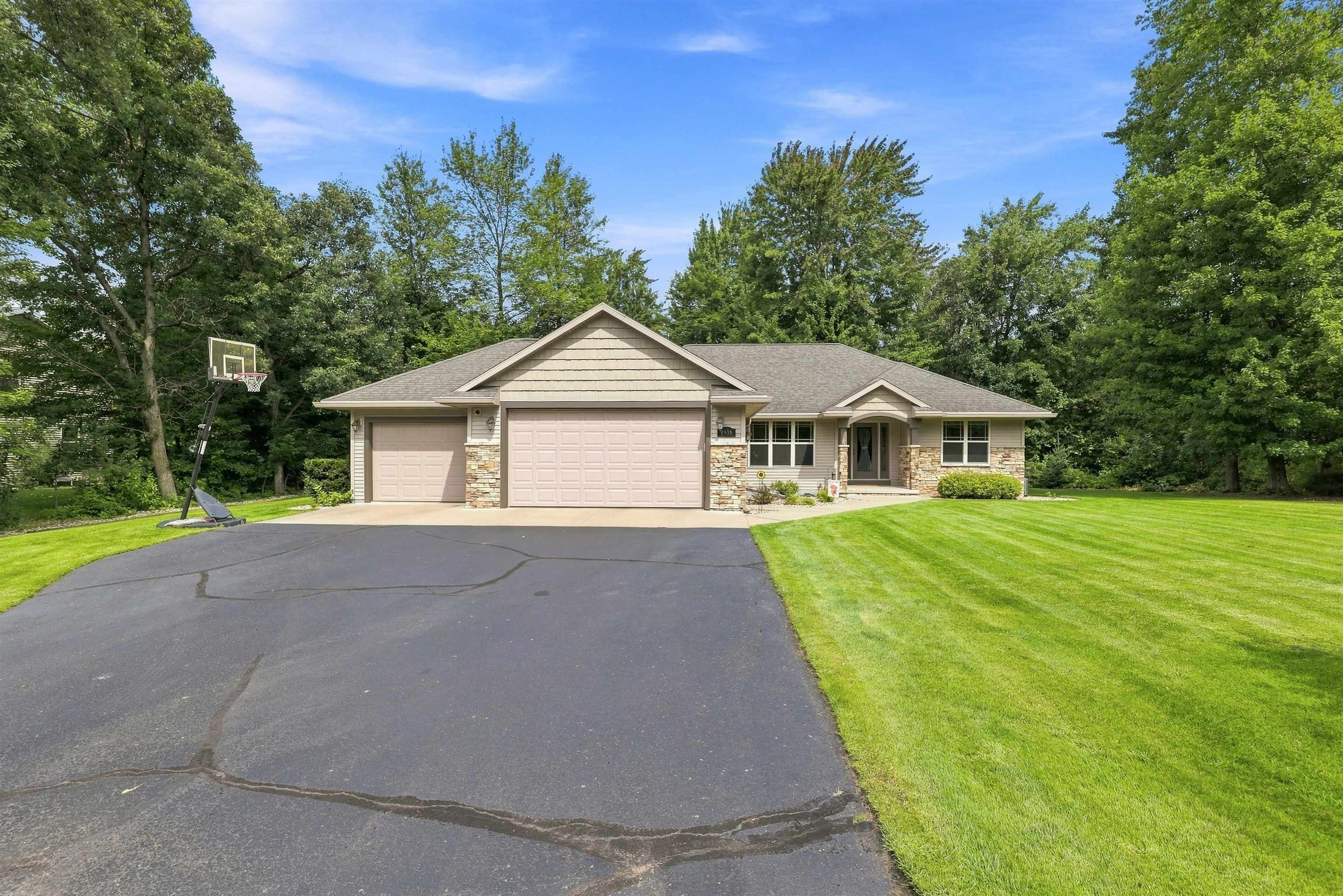 4816 PARTRIDGE WAY, Stevens Point, Wisconsin 54482, 4 Bedrooms Bedrooms, ,3 BathroomsBathrooms,Residential,For Sale,4816 PARTRIDGE WAY,22604325