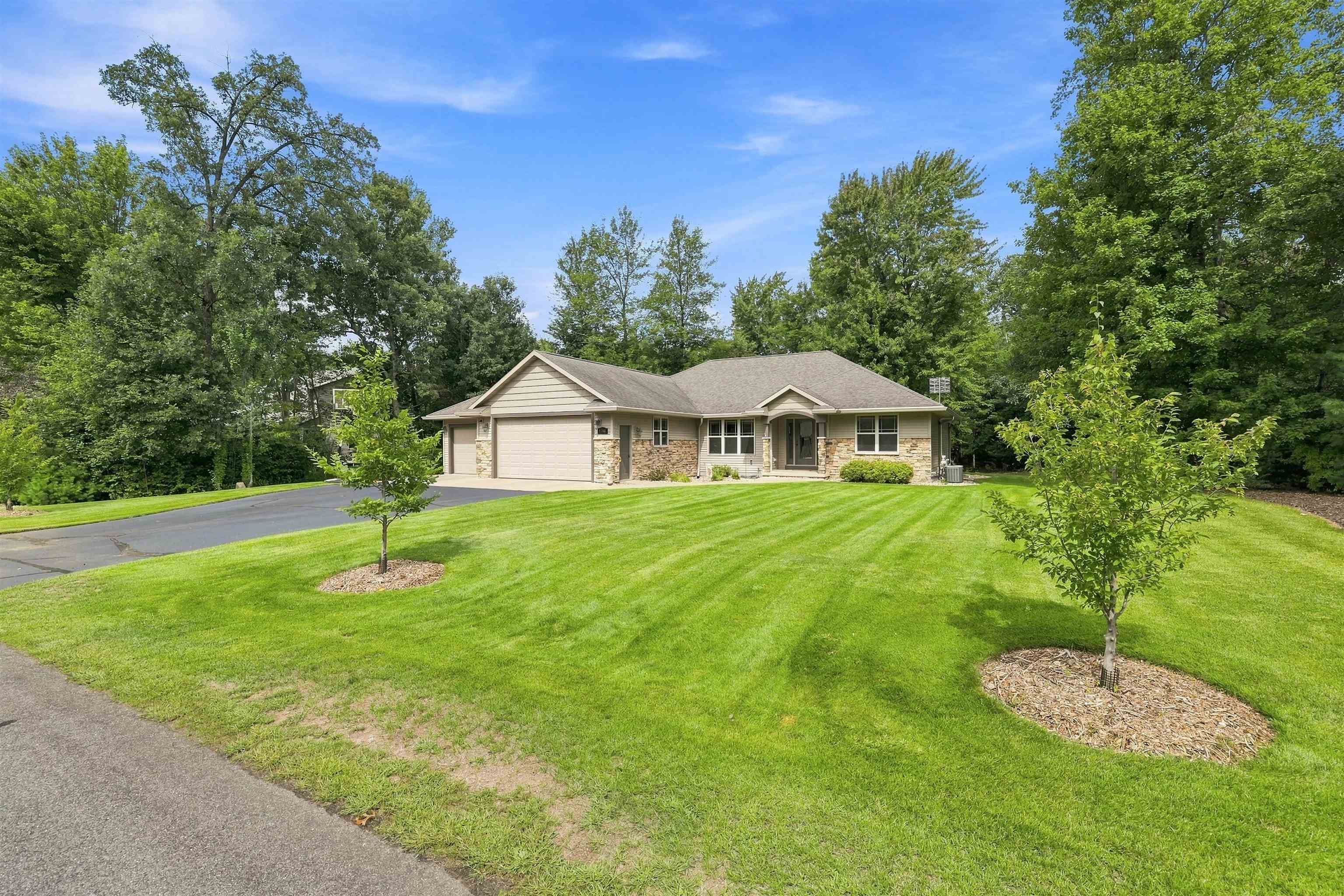 4816 PARTRIDGE WAY, Stevens Point, Wisconsin 54482, 4 Bedrooms Bedrooms, ,3 BathroomsBathrooms,Residential,For Sale,4816 PARTRIDGE WAY,22604325