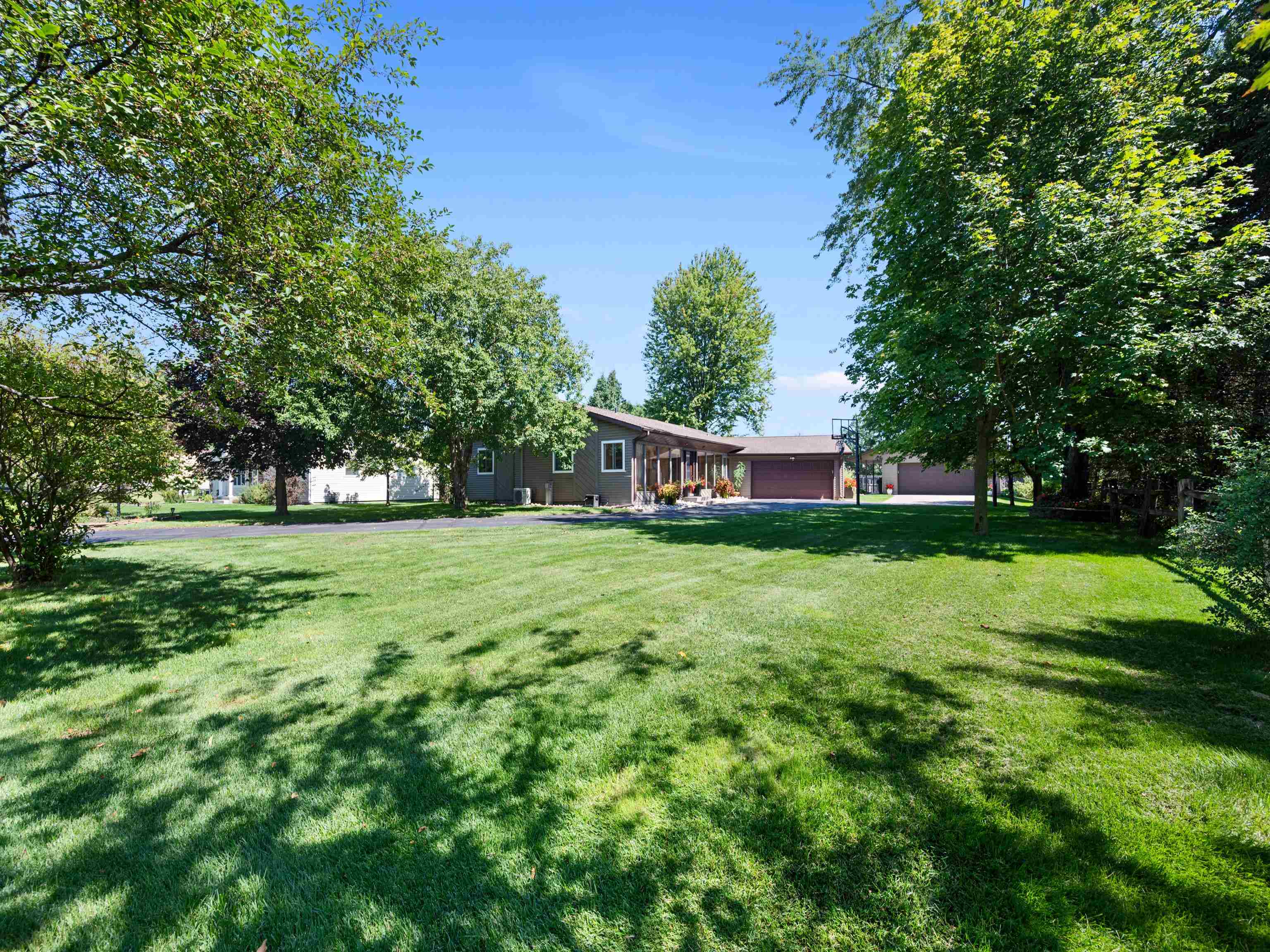 2040 BIRCH DRIVE, Plover, Wisconsin 54467, 4 Bedrooms Bedrooms, ,2 BathroomsBathrooms,Residential,For Sale,2040 BIRCH DRIVE,22604334