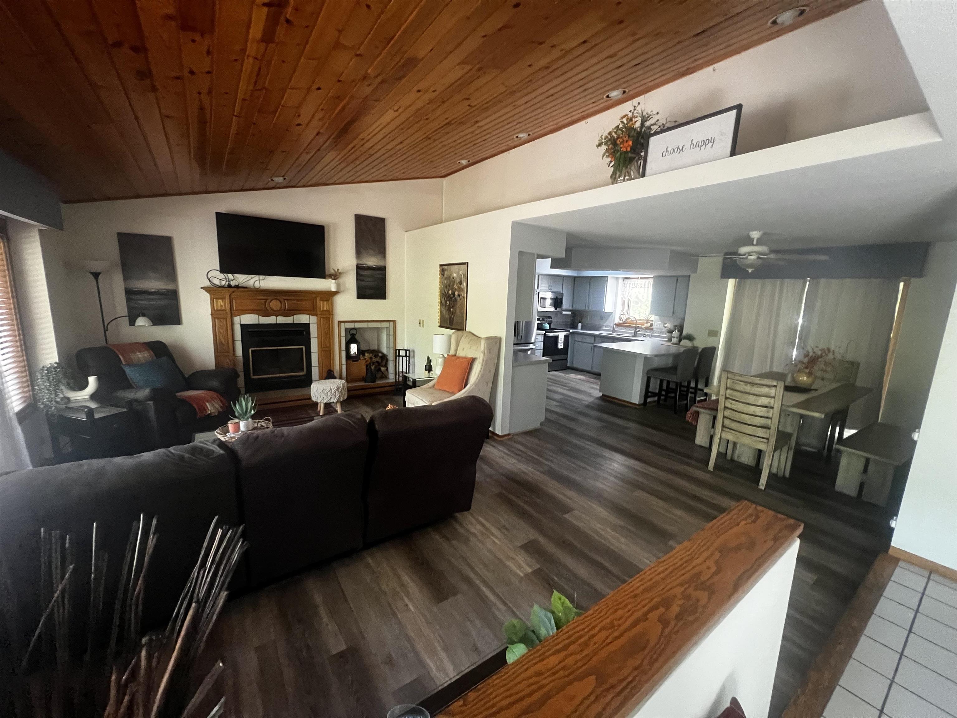 1078 BLUEBERRY LANE, Kronenwetter, Wisconsin 54455, 3 Bedrooms Bedrooms, ,2 BathroomsBathrooms,Residential,For Sale,1078 BLUEBERRY LANE,22604344