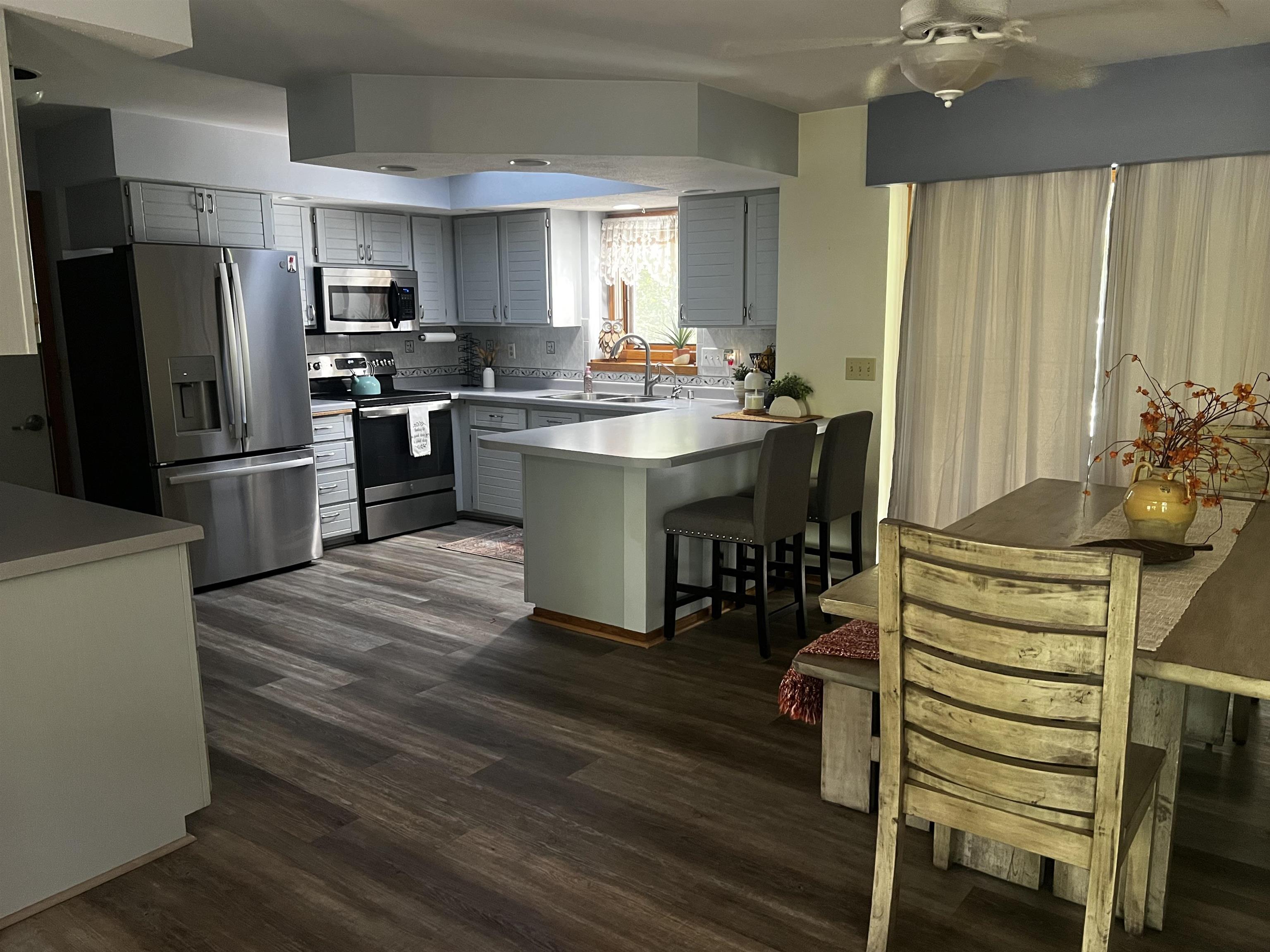 1078 BLUEBERRY LANE, Kronenwetter, Wisconsin 54455, 3 Bedrooms Bedrooms, ,2 BathroomsBathrooms,Residential,For Sale,1078 BLUEBERRY LANE,22604344