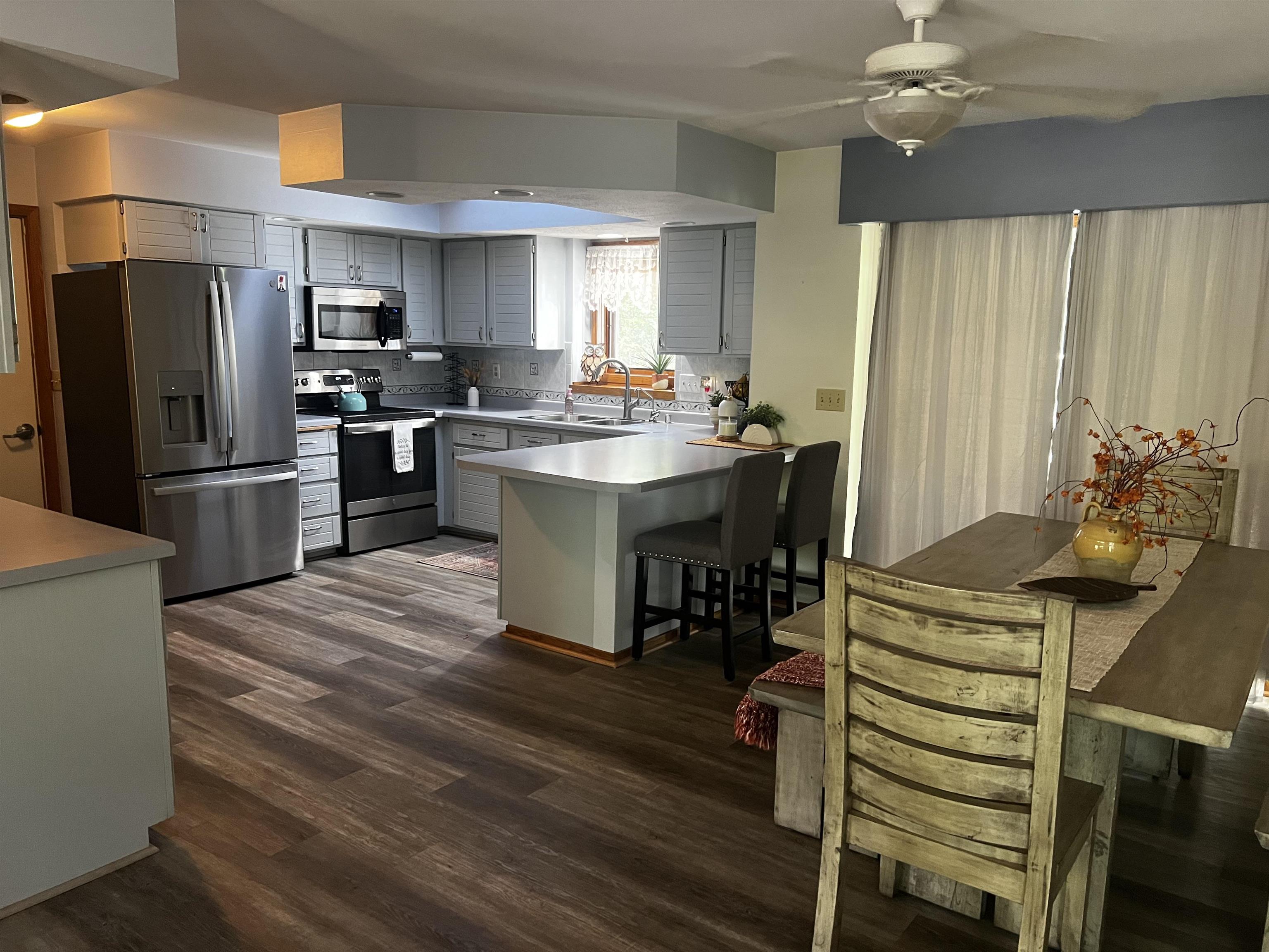 1078 BLUEBERRY LANE, Kronenwetter, Wisconsin 54455, 3 Bedrooms Bedrooms, ,2 BathroomsBathrooms,Residential,For Sale,1078 BLUEBERRY LANE,22604344