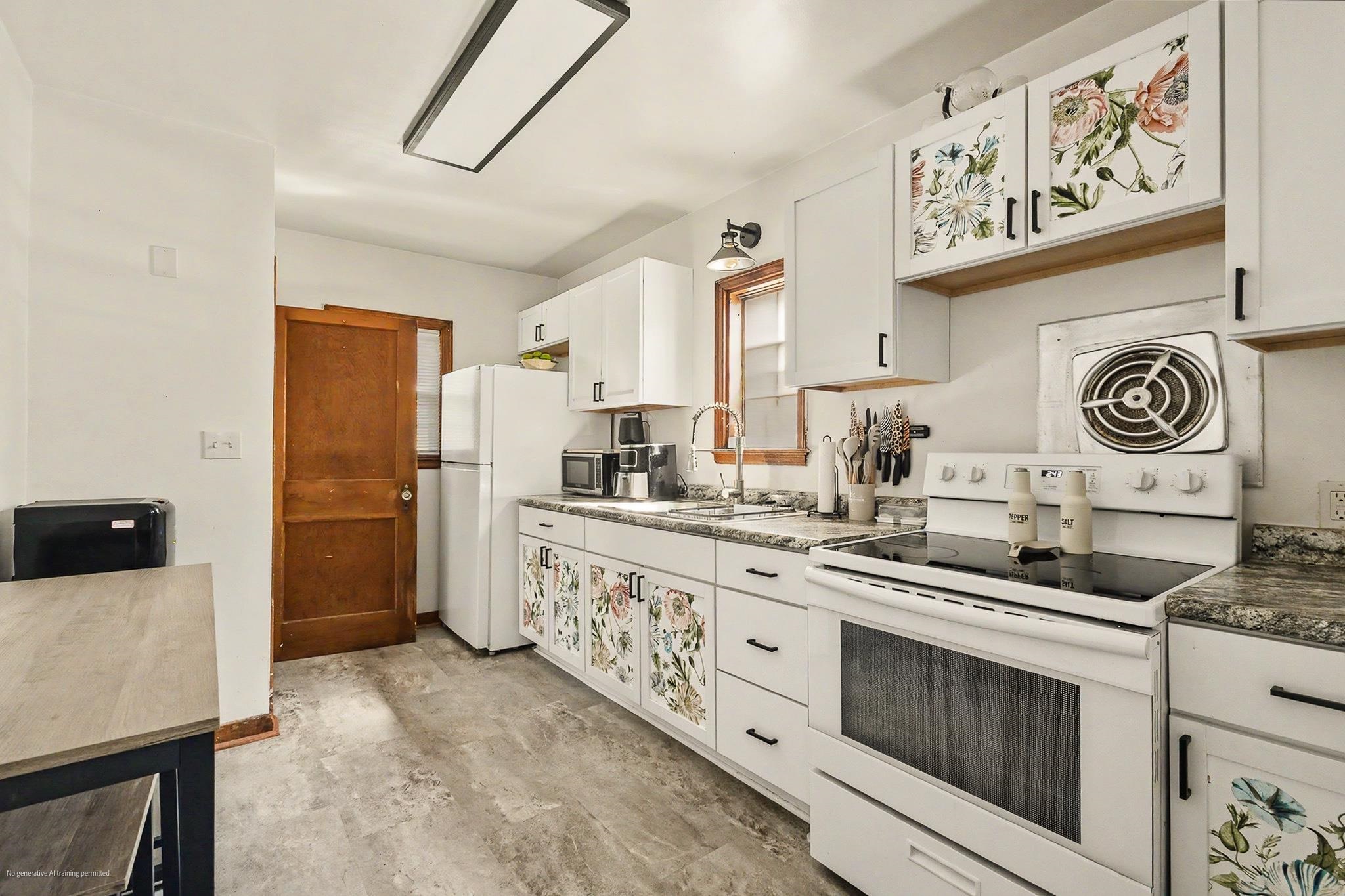340 N 17TH AVENUE, Wisconsin Rapids, Wisconsin 54495, 3 Bedrooms Bedrooms, ,1 BathroomBathrooms,Residential,For Sale,340 N 17TH AVENUE,22604345